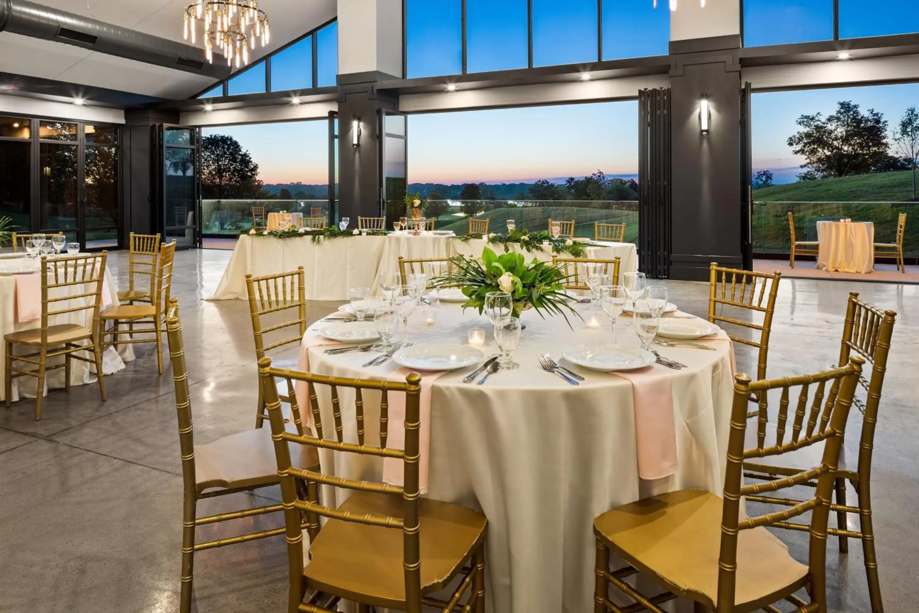 Banquet/Function facilities, Restaurant/Places to Eat in Ann Arbor Marriott Ypsilanti at Eagle Crest