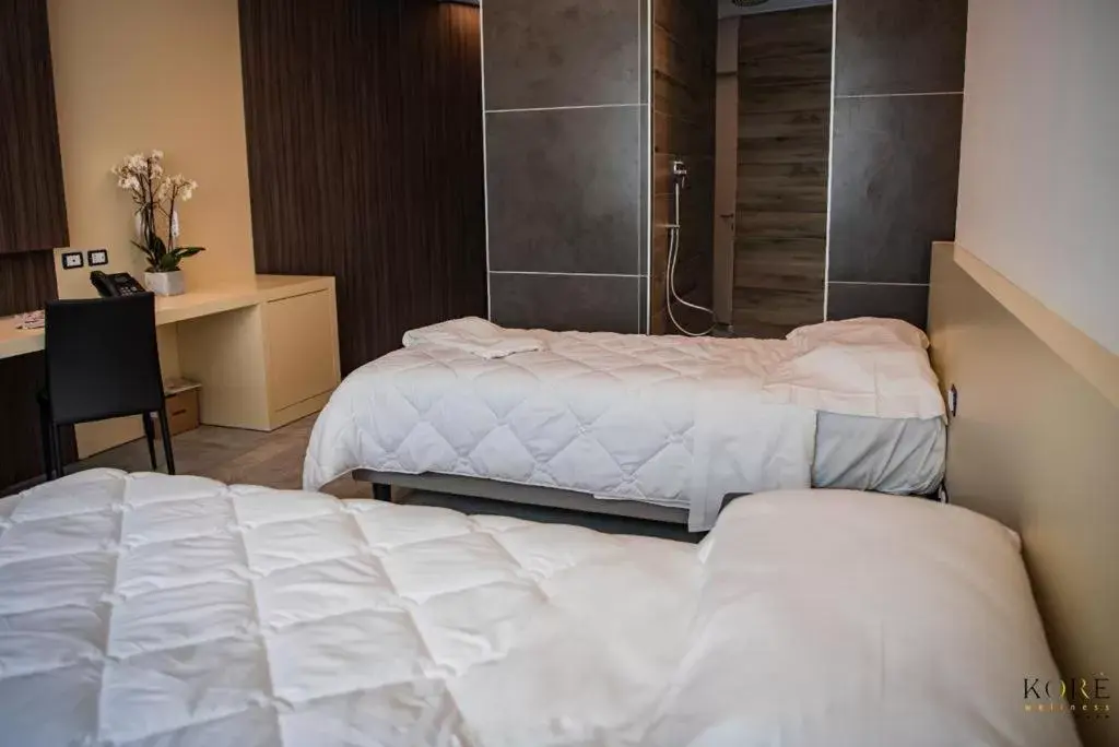 Photo of the whole room, Bed in Korè Hotel