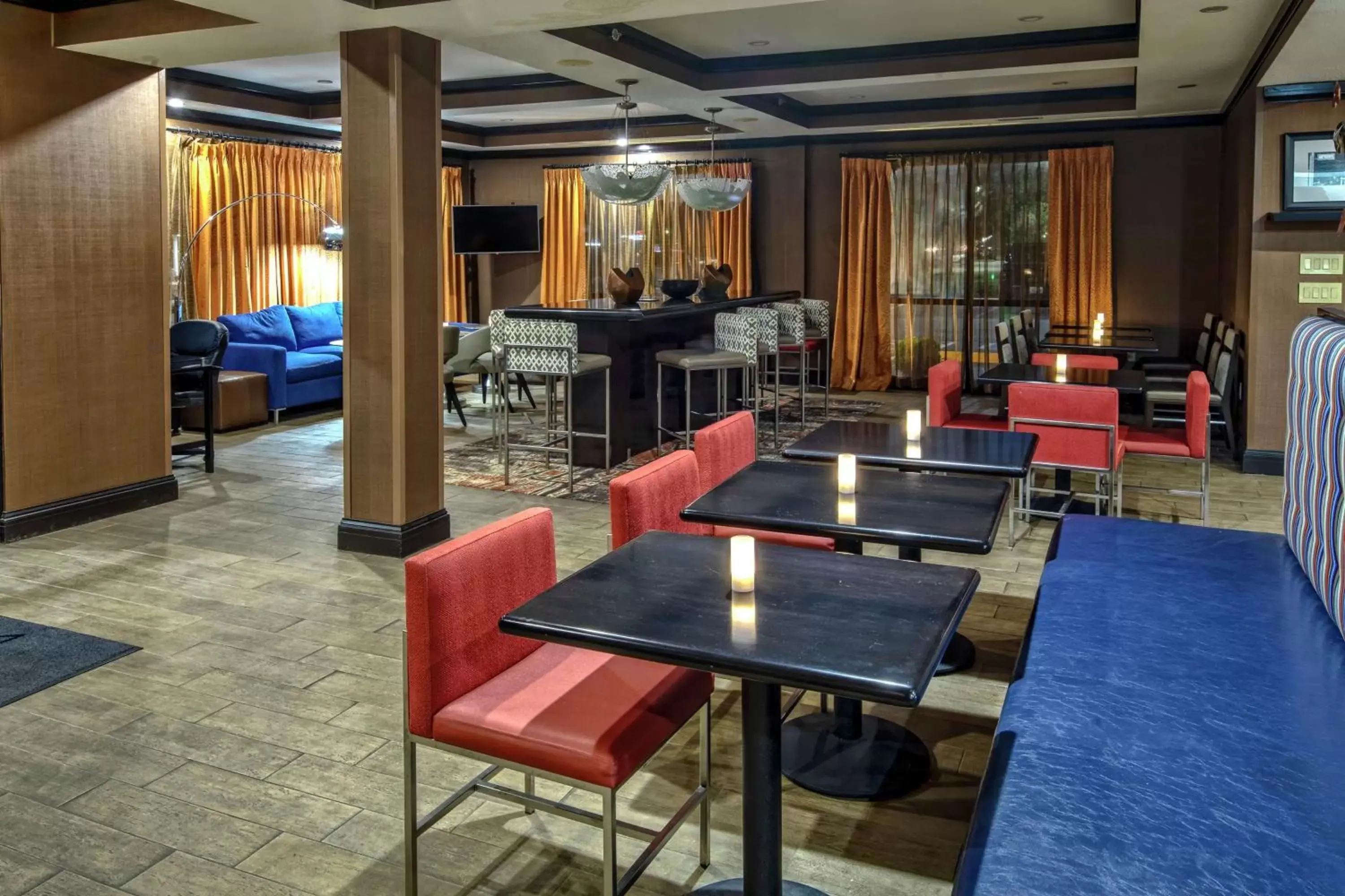 Lobby or reception, Restaurant/Places to Eat in Hampton Inn Tullahoma