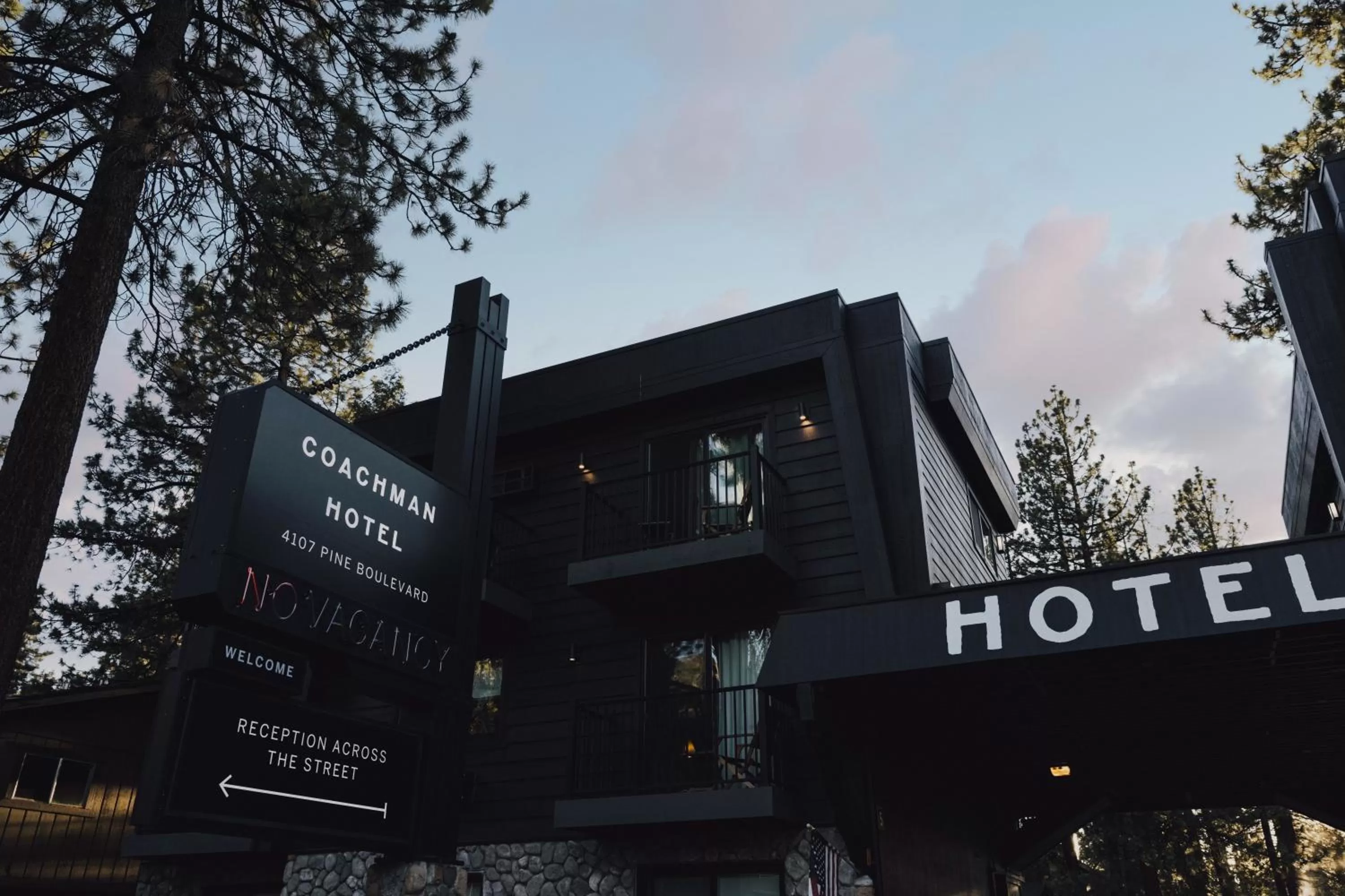 Facade/entrance in The Coachman Hotel