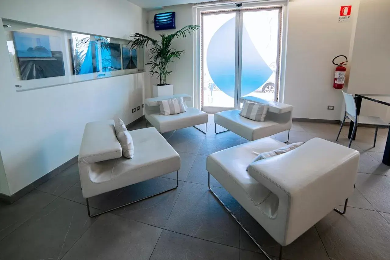 Living room, Seating Area in Smy Aran Blu Roma Mare
