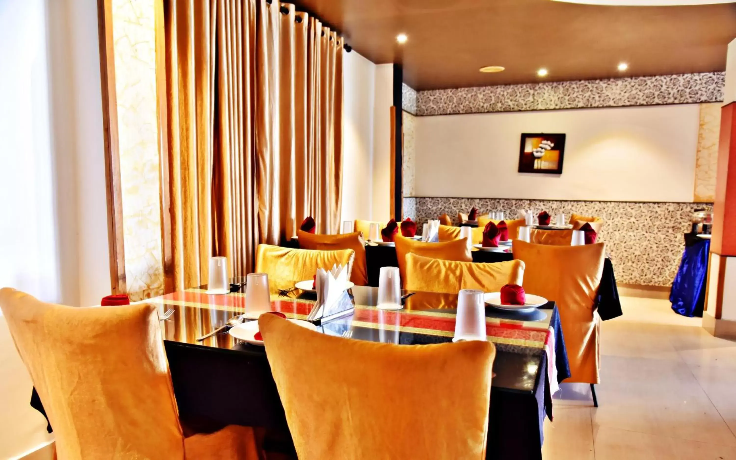 Restaurant/places to eat in Sood's Himalayan Vista Restaurant/places to eat in Sood's Himalayan Vista