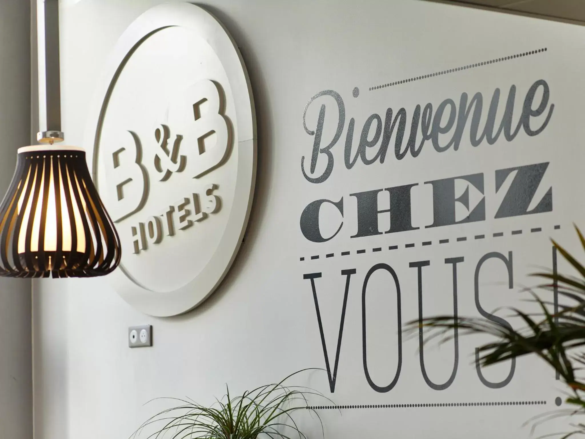 Decorative detail, Property Logo/Sign in B&B HOTEL Lyon Grand Stade Meyzieu