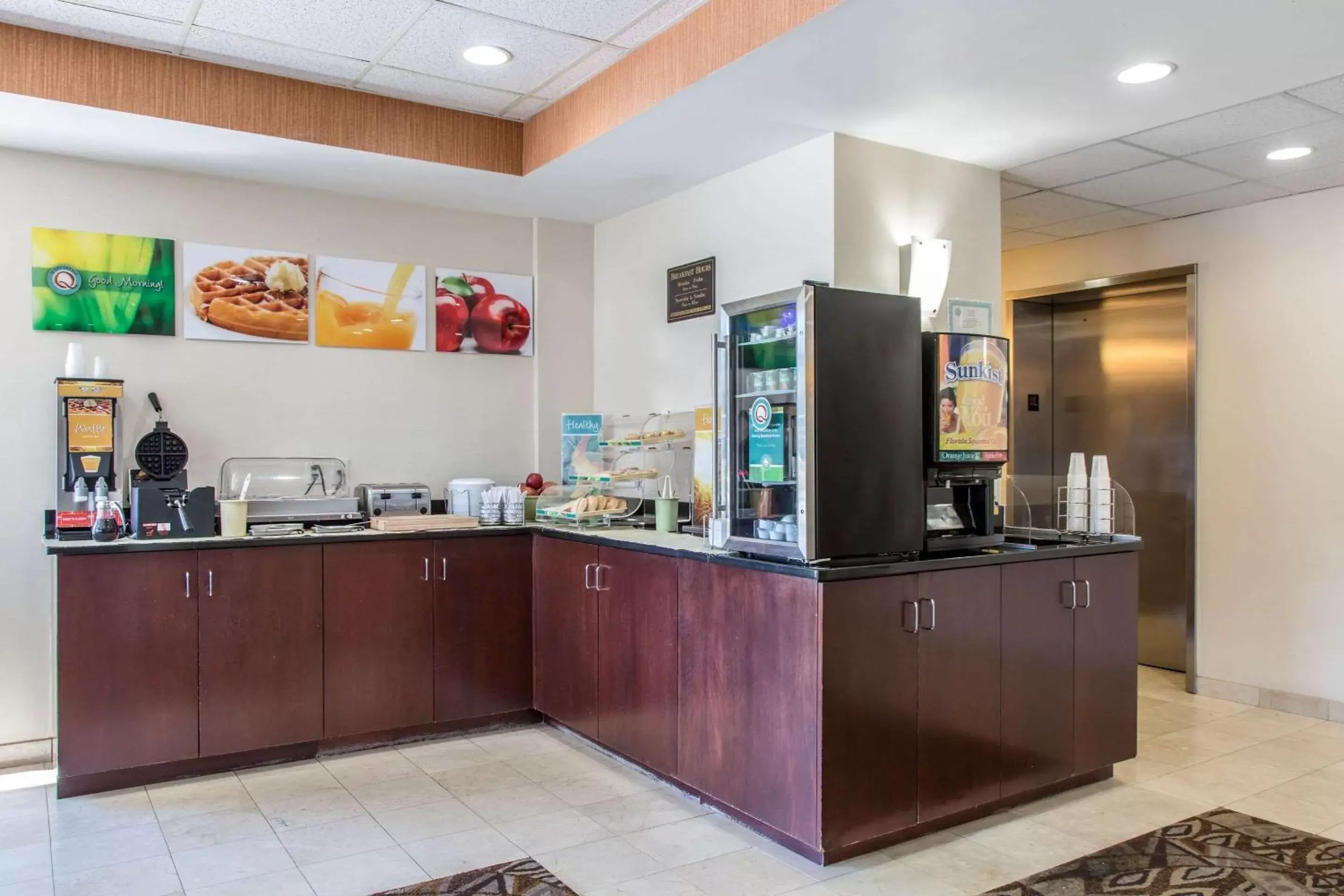 Restaurant/places to eat in Quality Inn & Suites Danbury near University Restaurant/places to eat in Quality Inn & Suites Danbury near University
