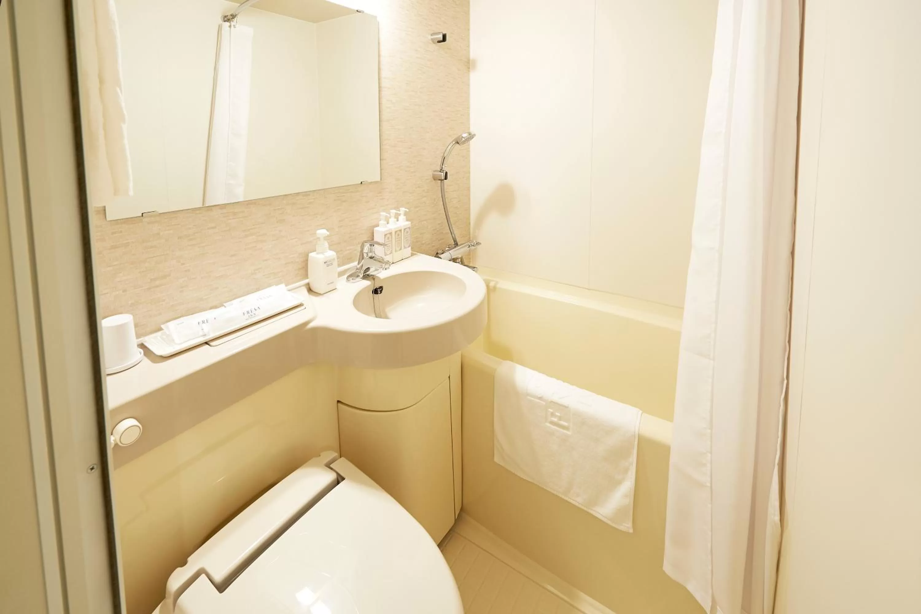 Bathroom in Sotetsu Fresa Inn Tokyo Tamachi