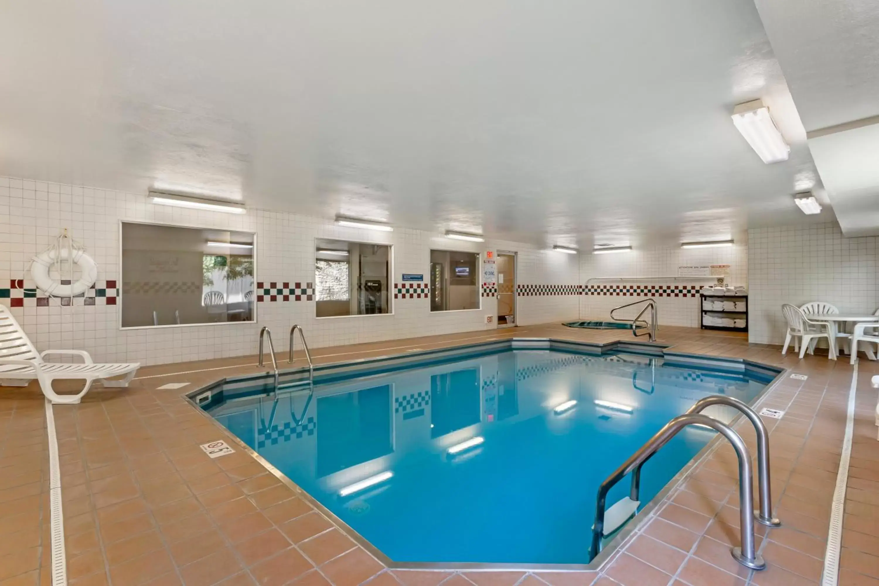 Swimming Pool in Quality Inn Red Lodge Gateway To Yellowstone