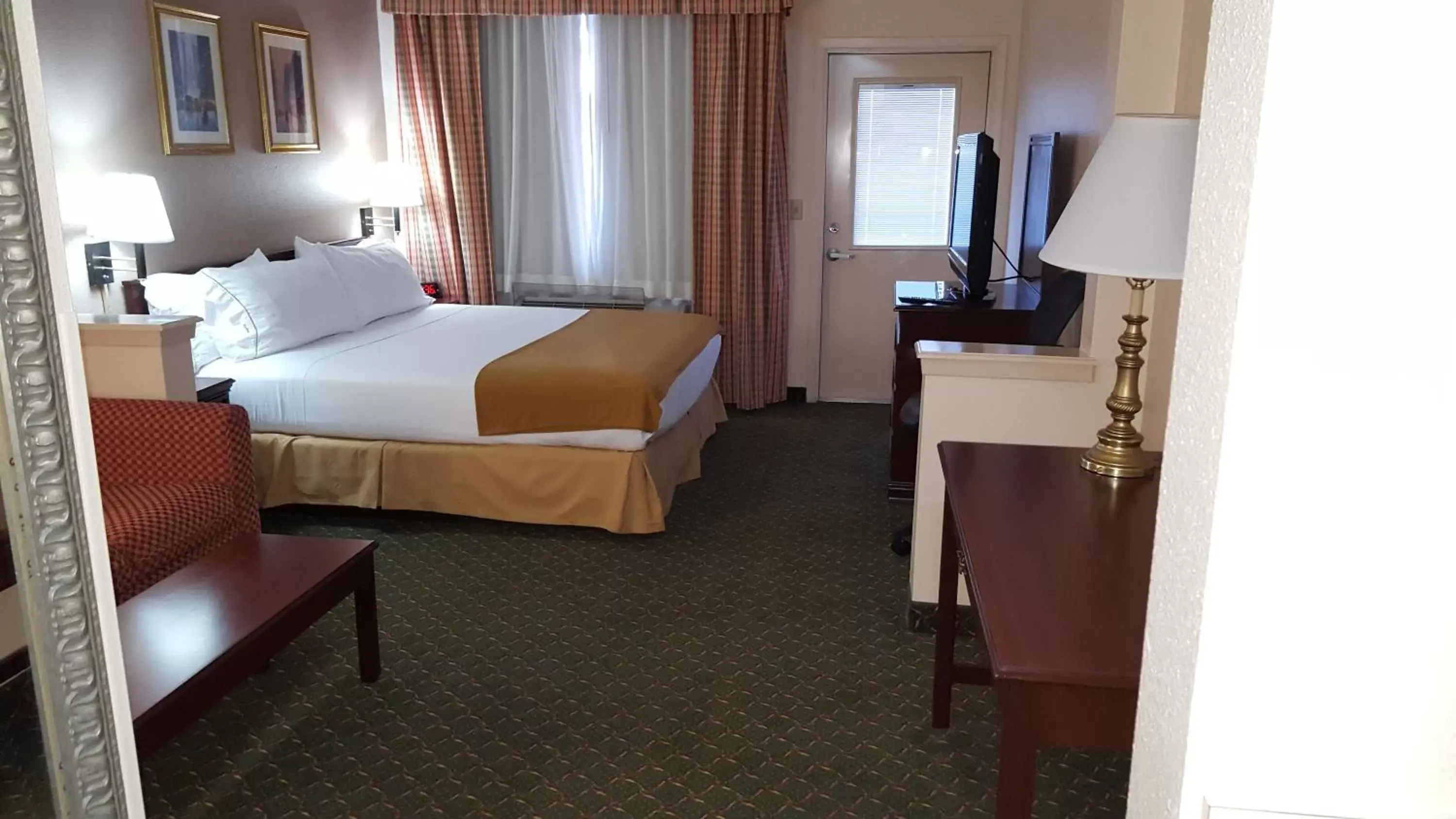 Photo of the whole room, Bed in Country Inn & Suites by Radisson, Fort Worth West l-30 NAS JRB