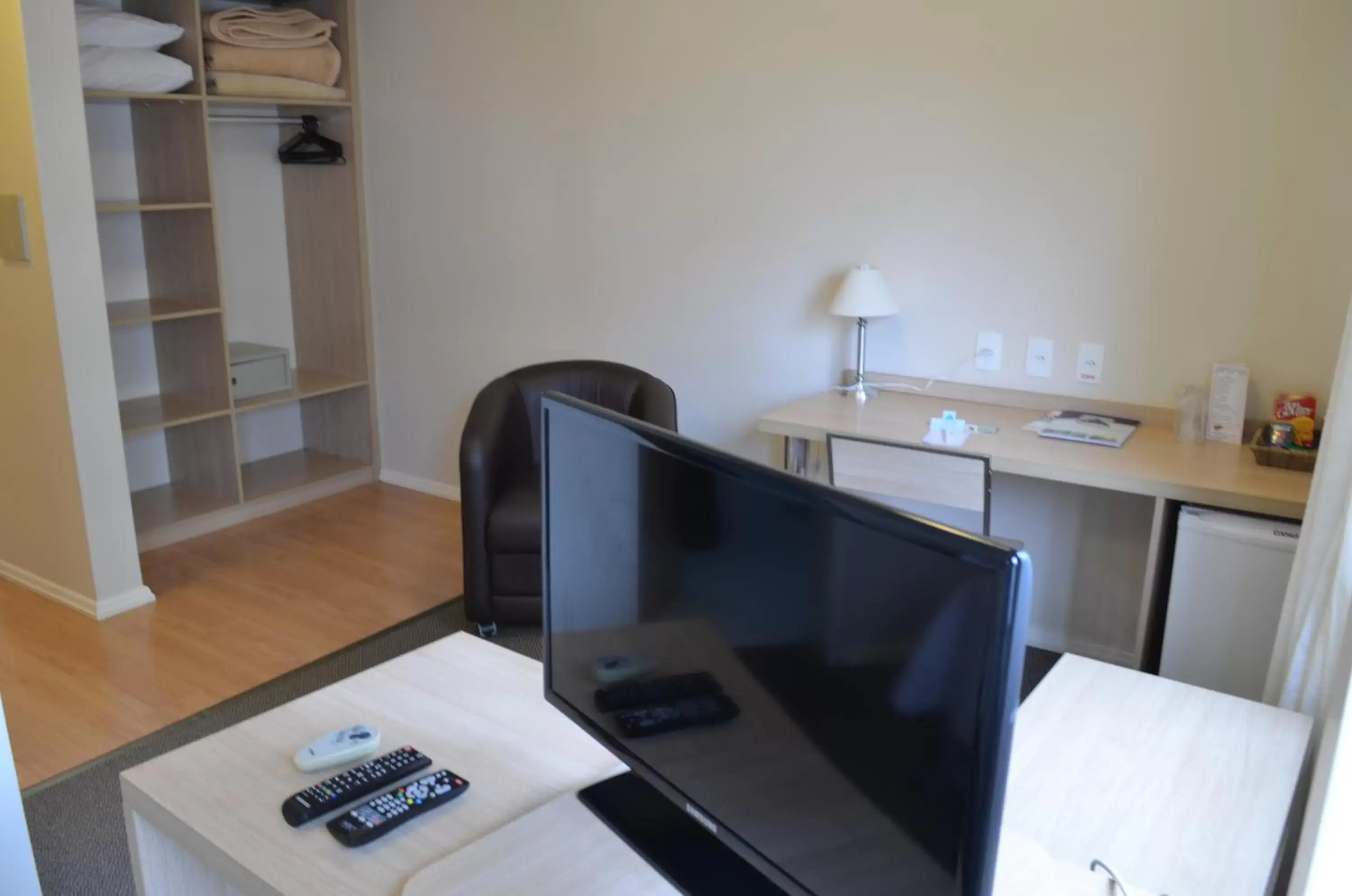 Photo of the whole room, TV/Entertainment Center in Hotel Atlantico Rio Grande