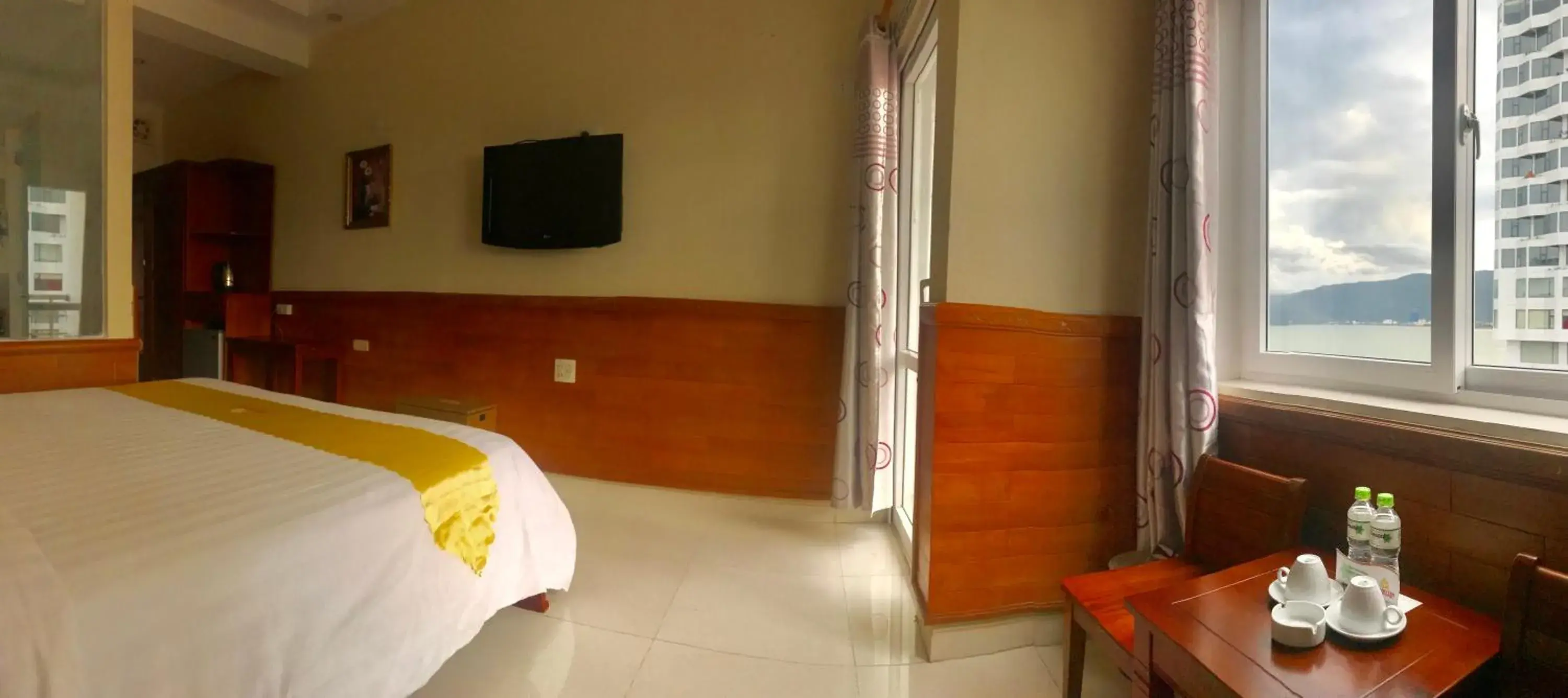 Bed in Hoang Yen Canary Hotel