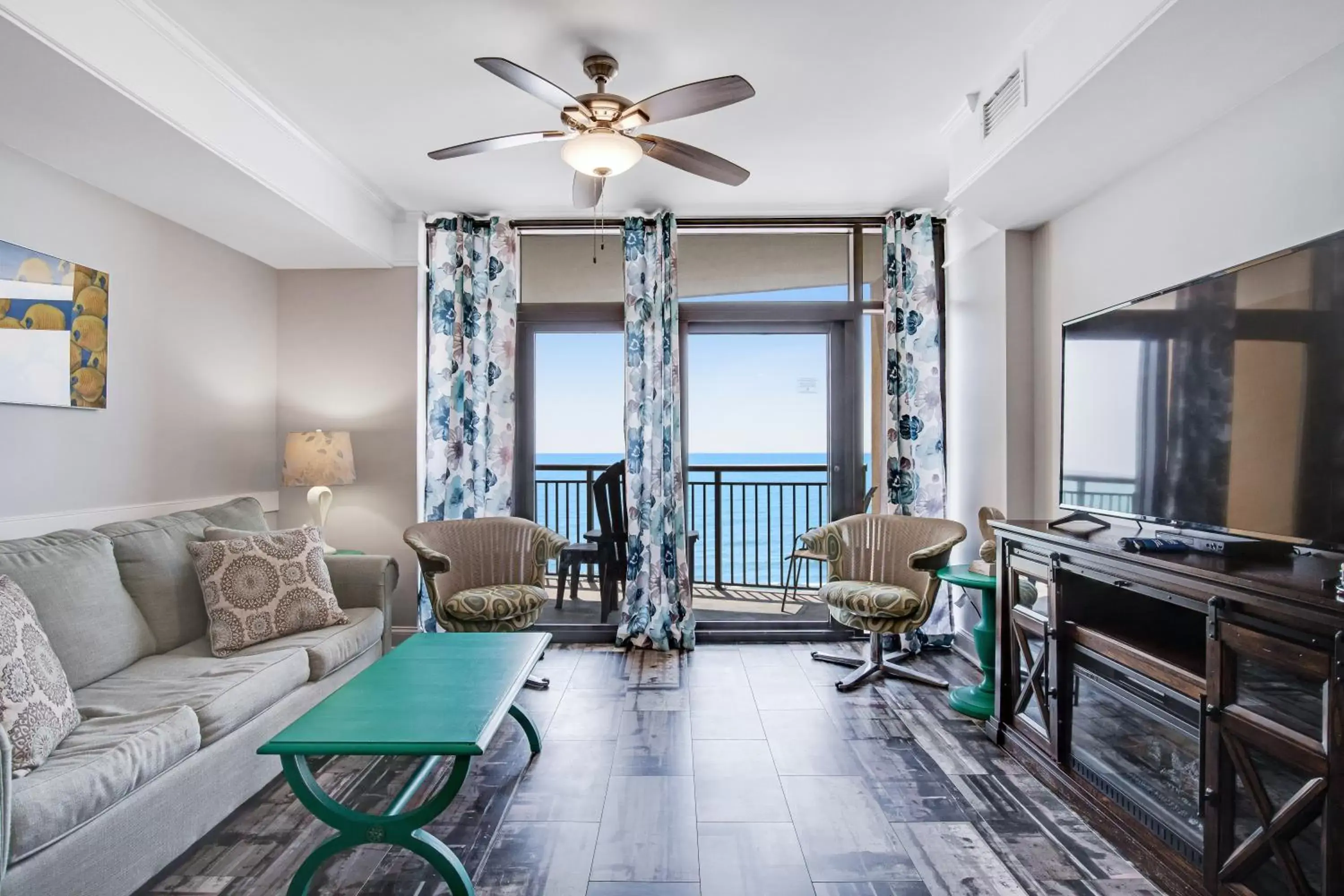 Living room, Seating Area in Anderson Ocean Club and Spa by Oceana Resorts