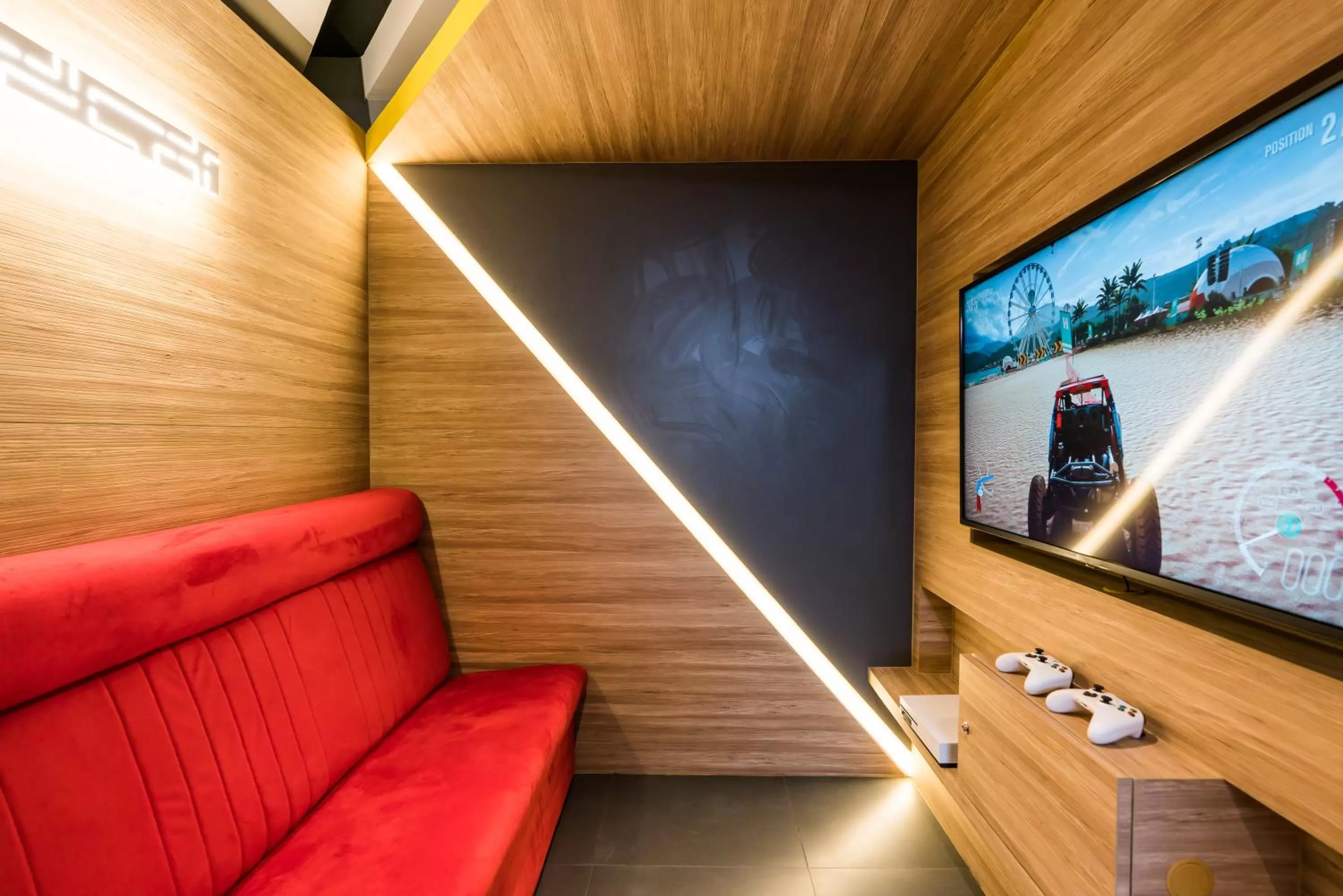 Communal lounge/ TV room in Vib Best Western Sanam Pao