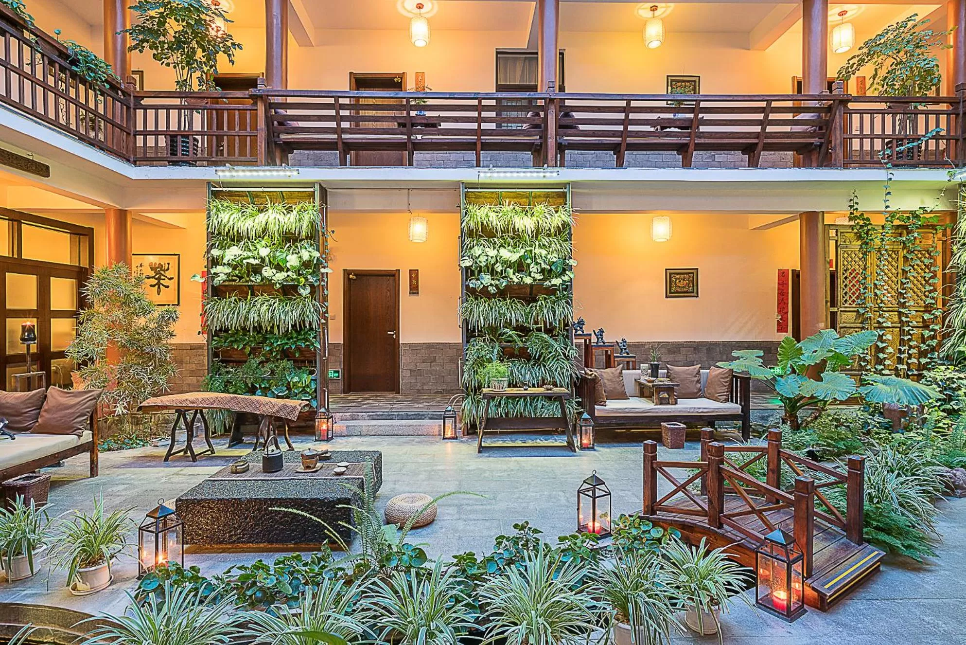 Decorative detail in Dali Yanyuan Mountain Retreat