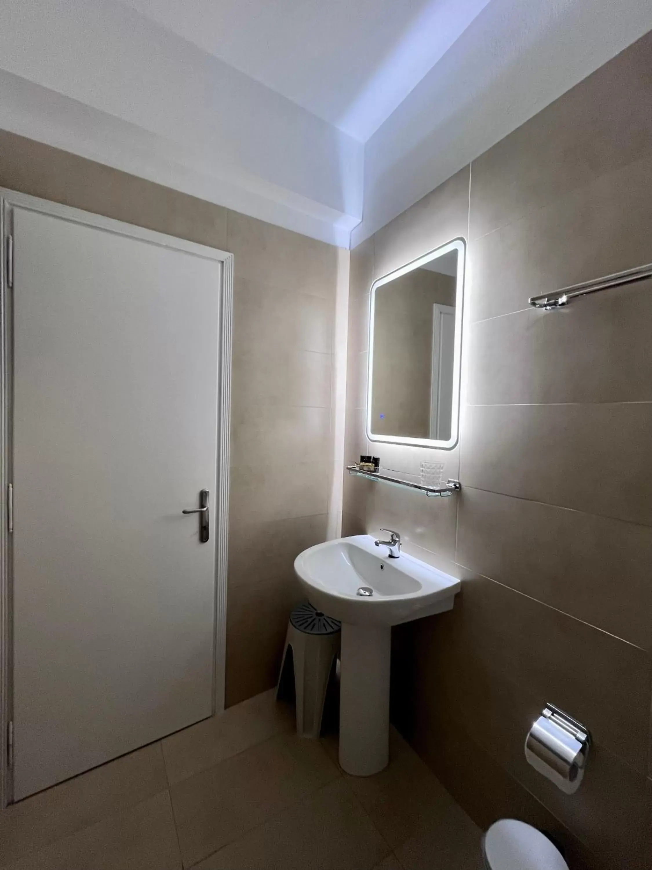 Shower, Bathroom in ATHANASIA APARTMENTS