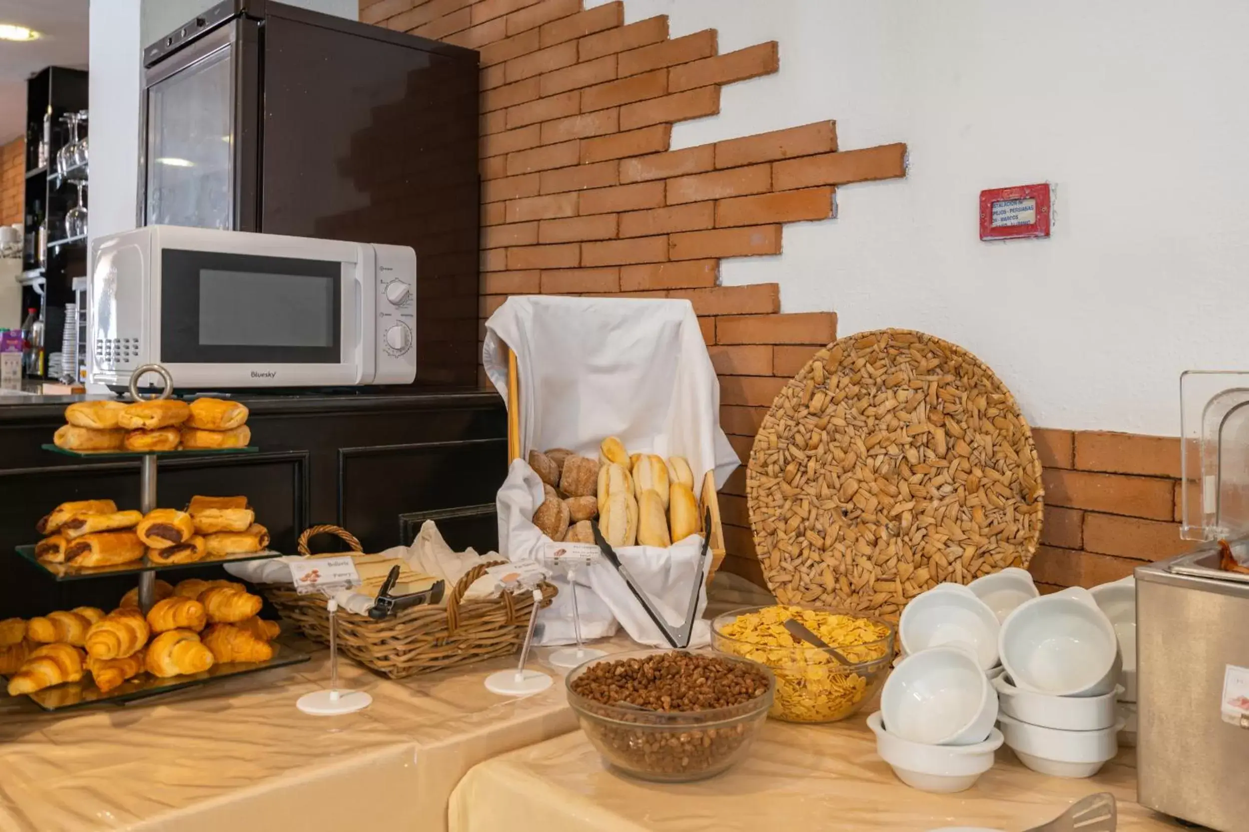 Food and drinks, Food in Apartamentos Playamaro