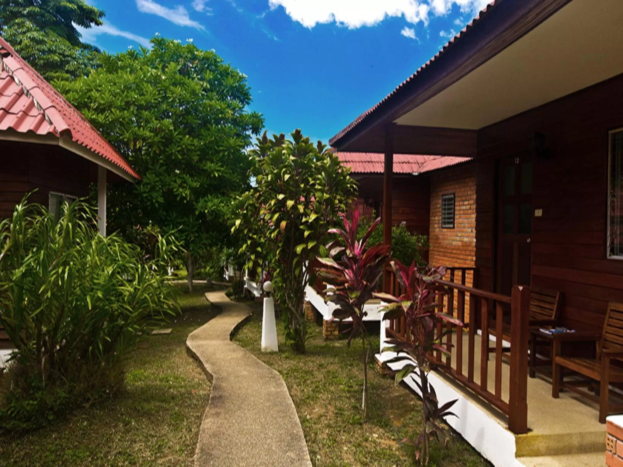 Photo of the whole room in Krathom Khaolak Resort
