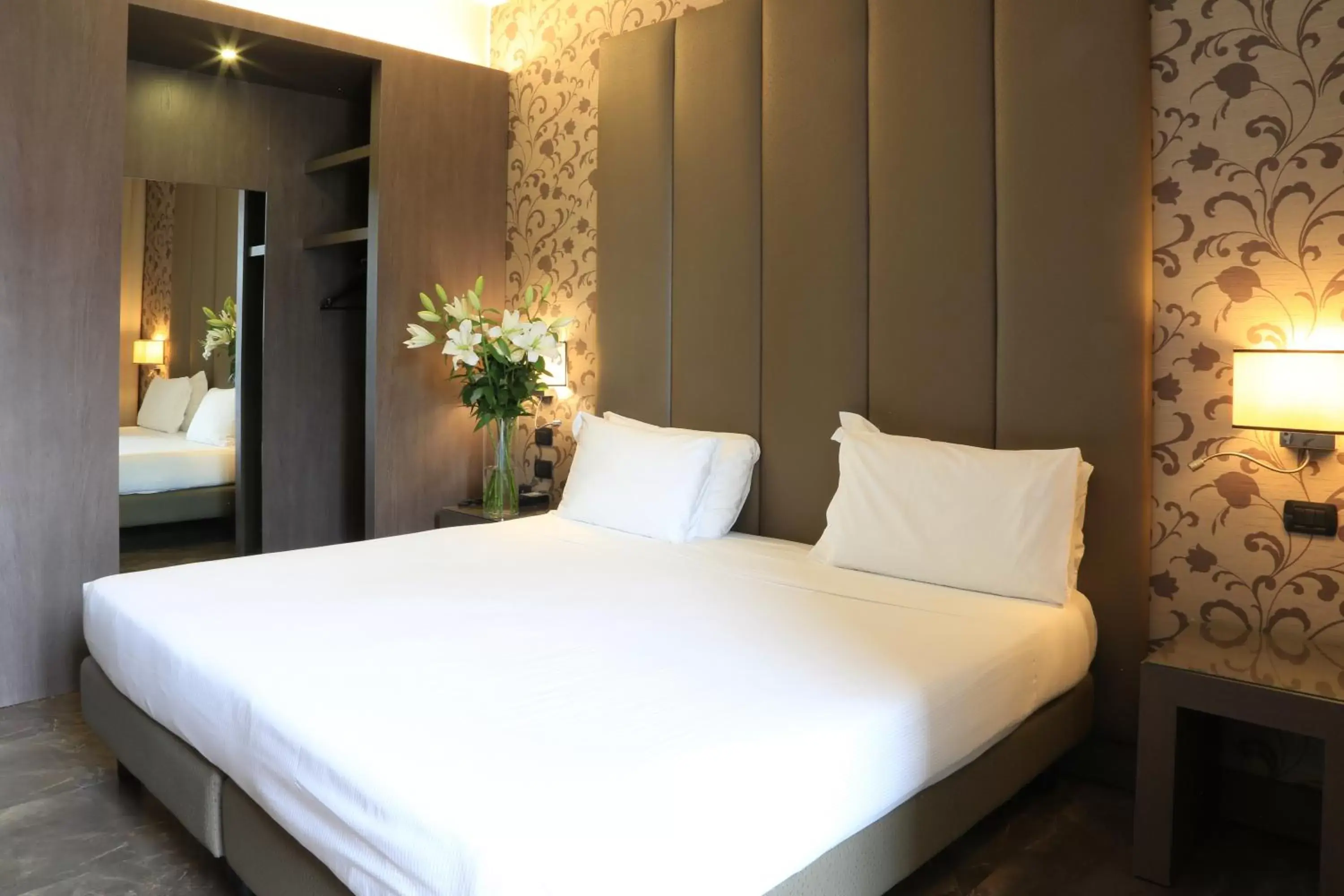 Bedroom, Bed in Klima Hotel Milano Fiere