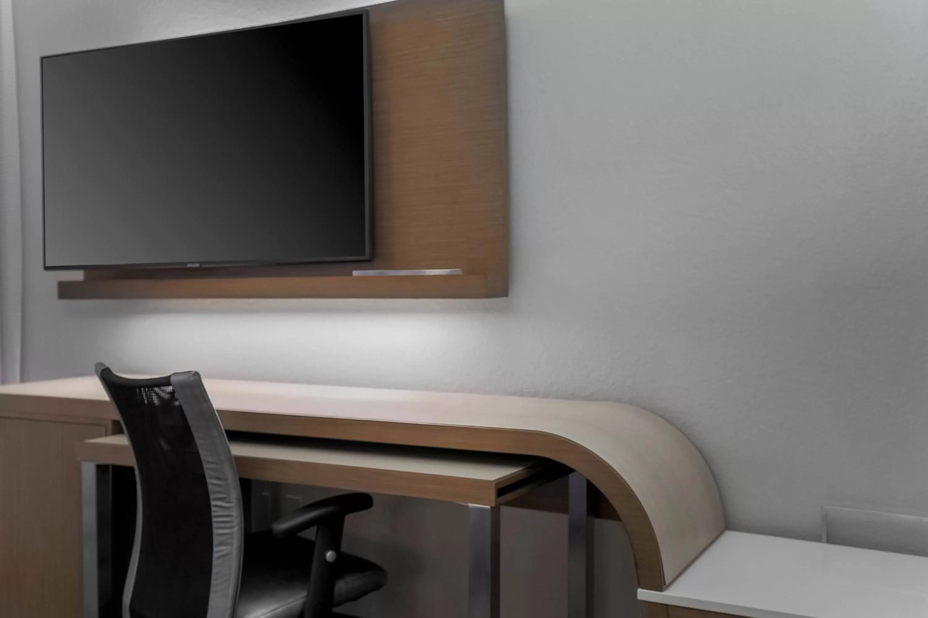 Photo of the whole room in Courtyard Tampa Brandon