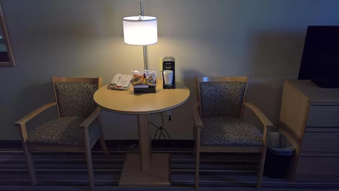 Seating area in Super 8 by Wyndham Dillon