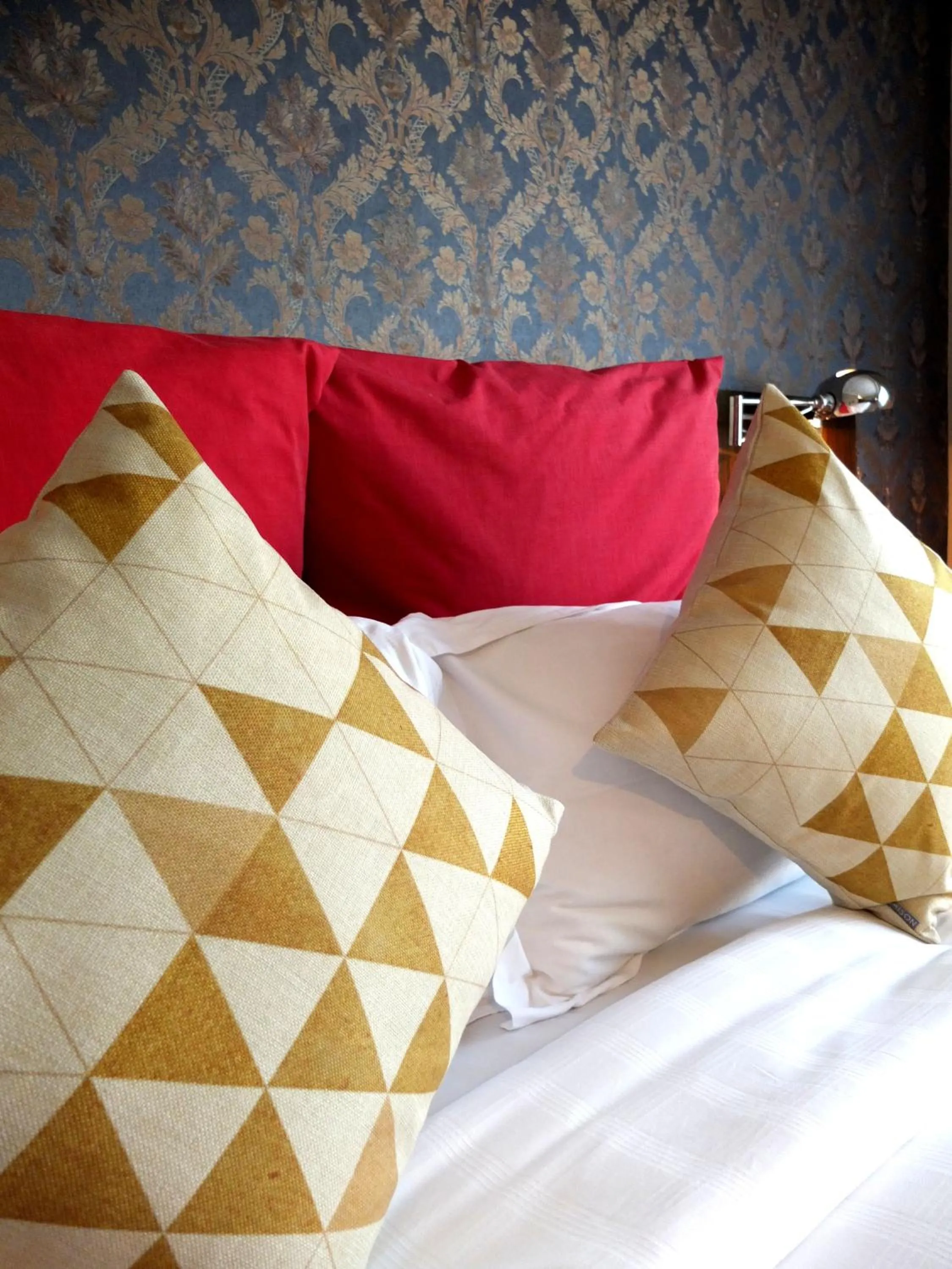 Bed in The Mark's Lodge