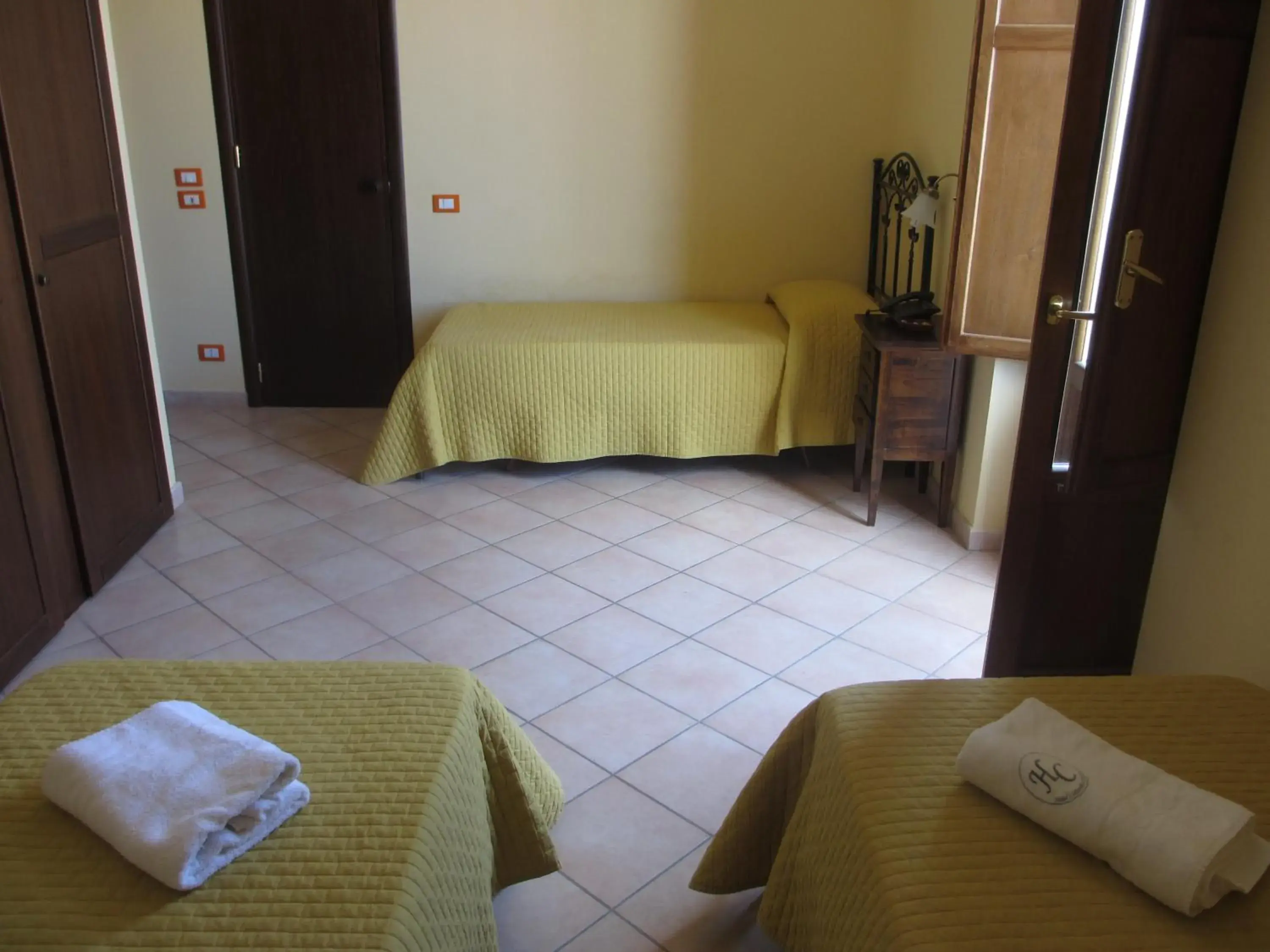 Photo of the whole room, Bed in Hotel Columbia Photo of the whole room, Bed in Hotel Columbia