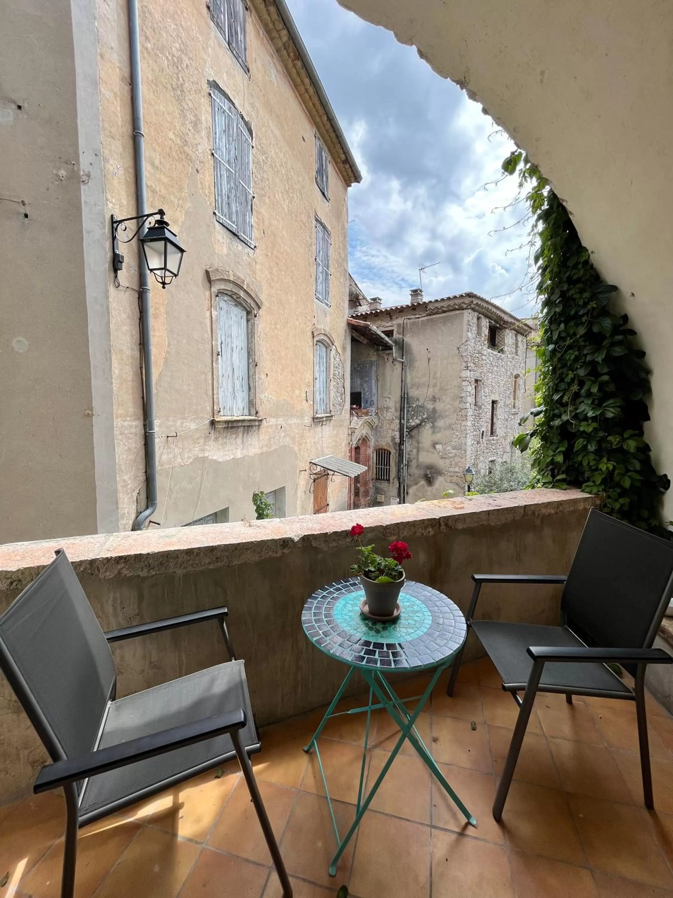 Balcony/Terrace in La tour de Pezene