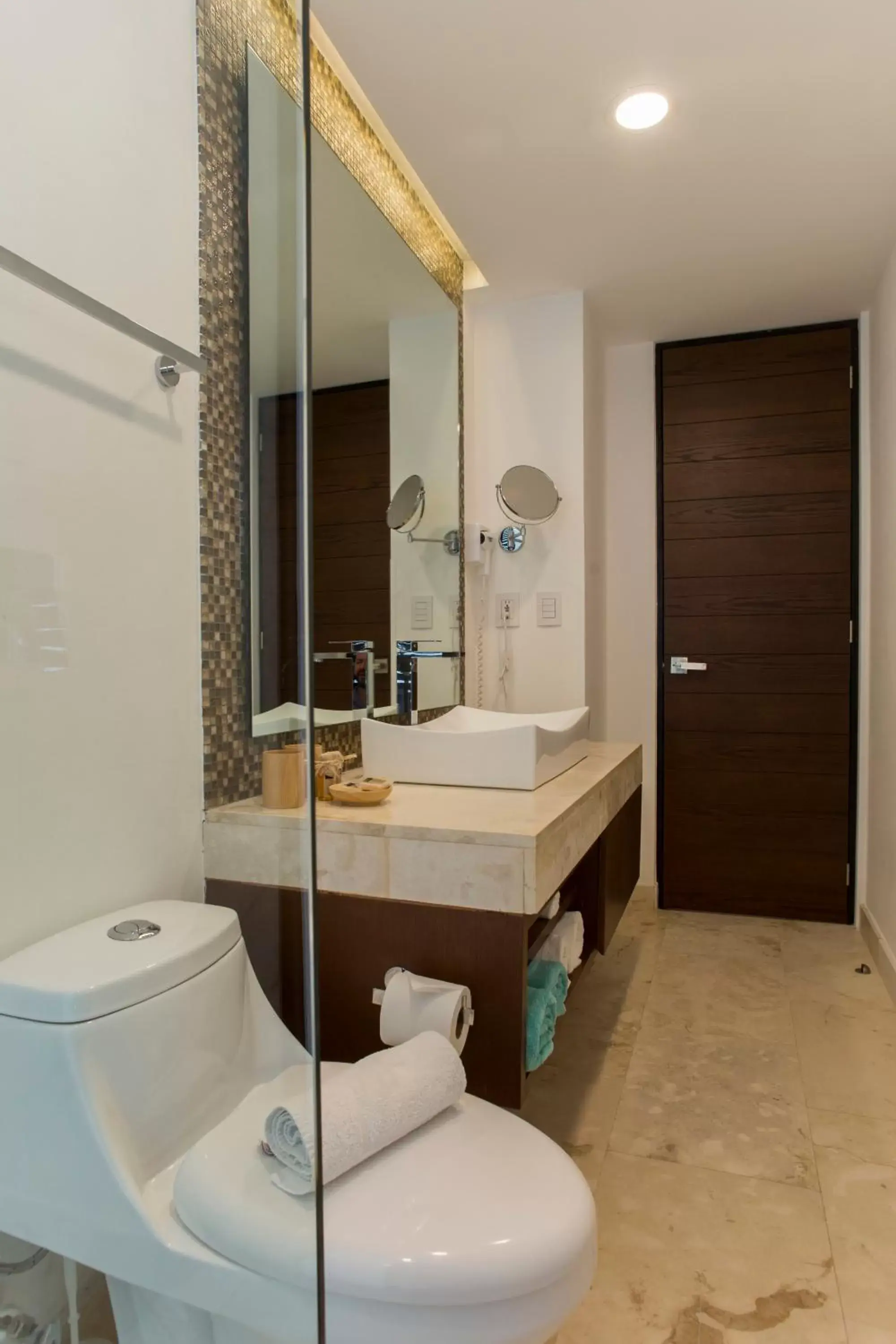 Bathroom in Anah Suites by Sunest