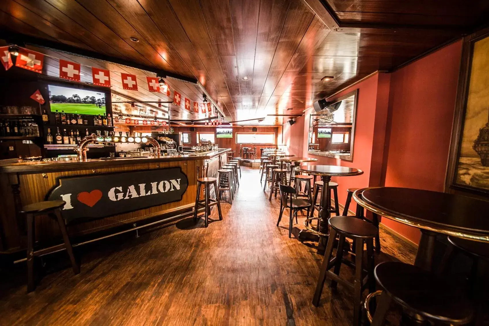 Lounge/Bar in Galion Hôtel & Restaurant - Le Restaurant est ouvert