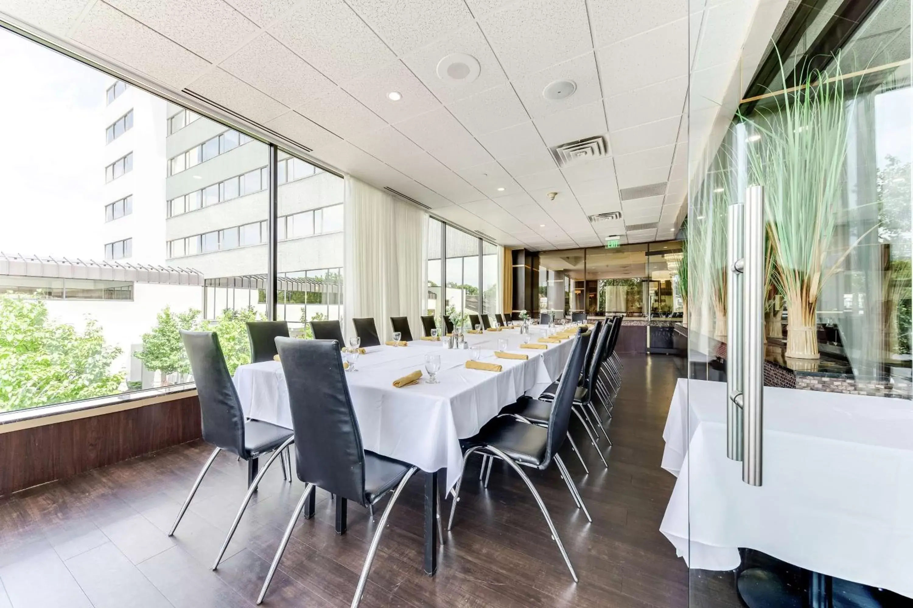 Restaurant/places to eat in DoubleTree by Hilton Binghamton Restaurant/places to eat in DoubleTree by Hilton Binghamton