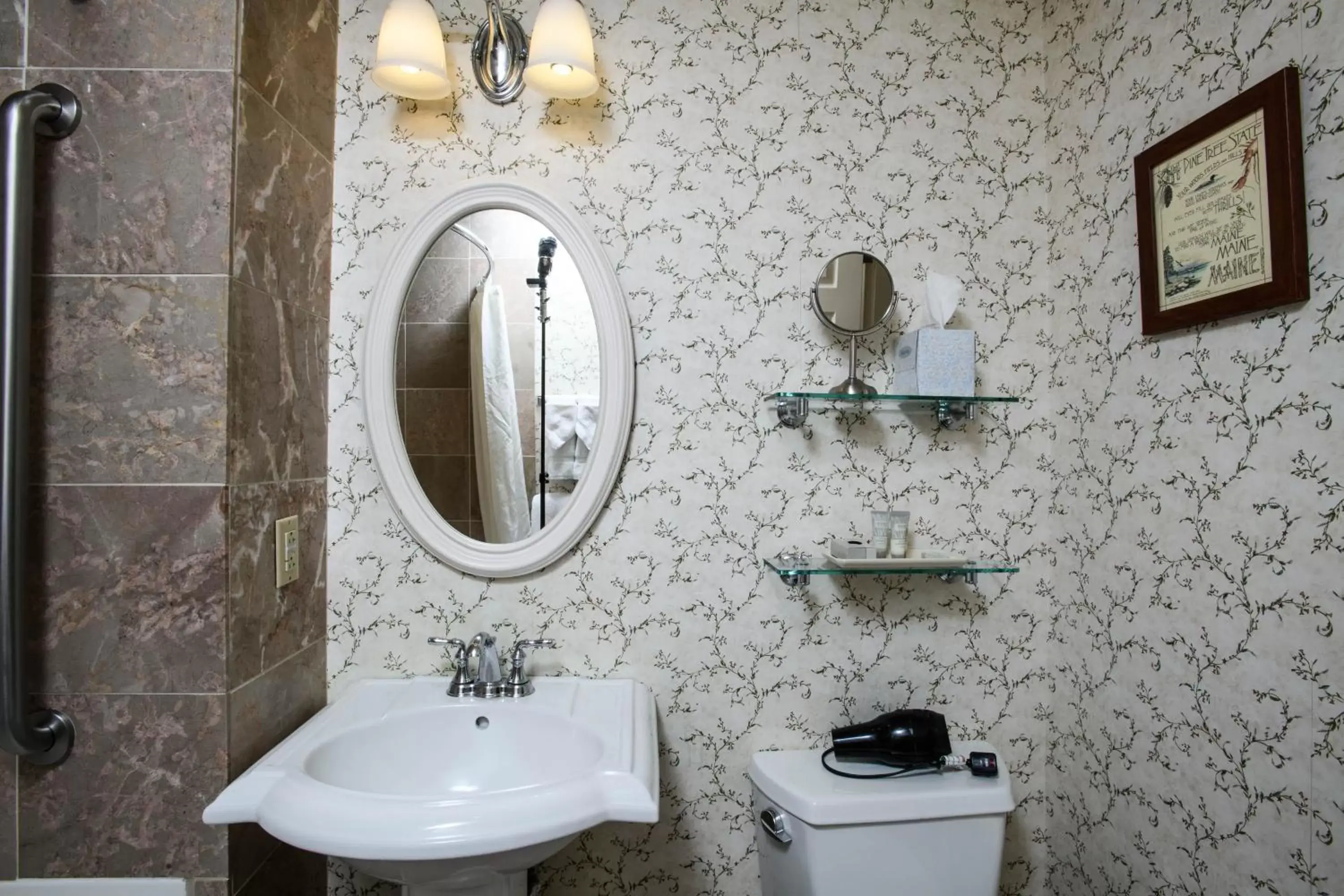 Bathroom in The Harraseeket Inn & Suites