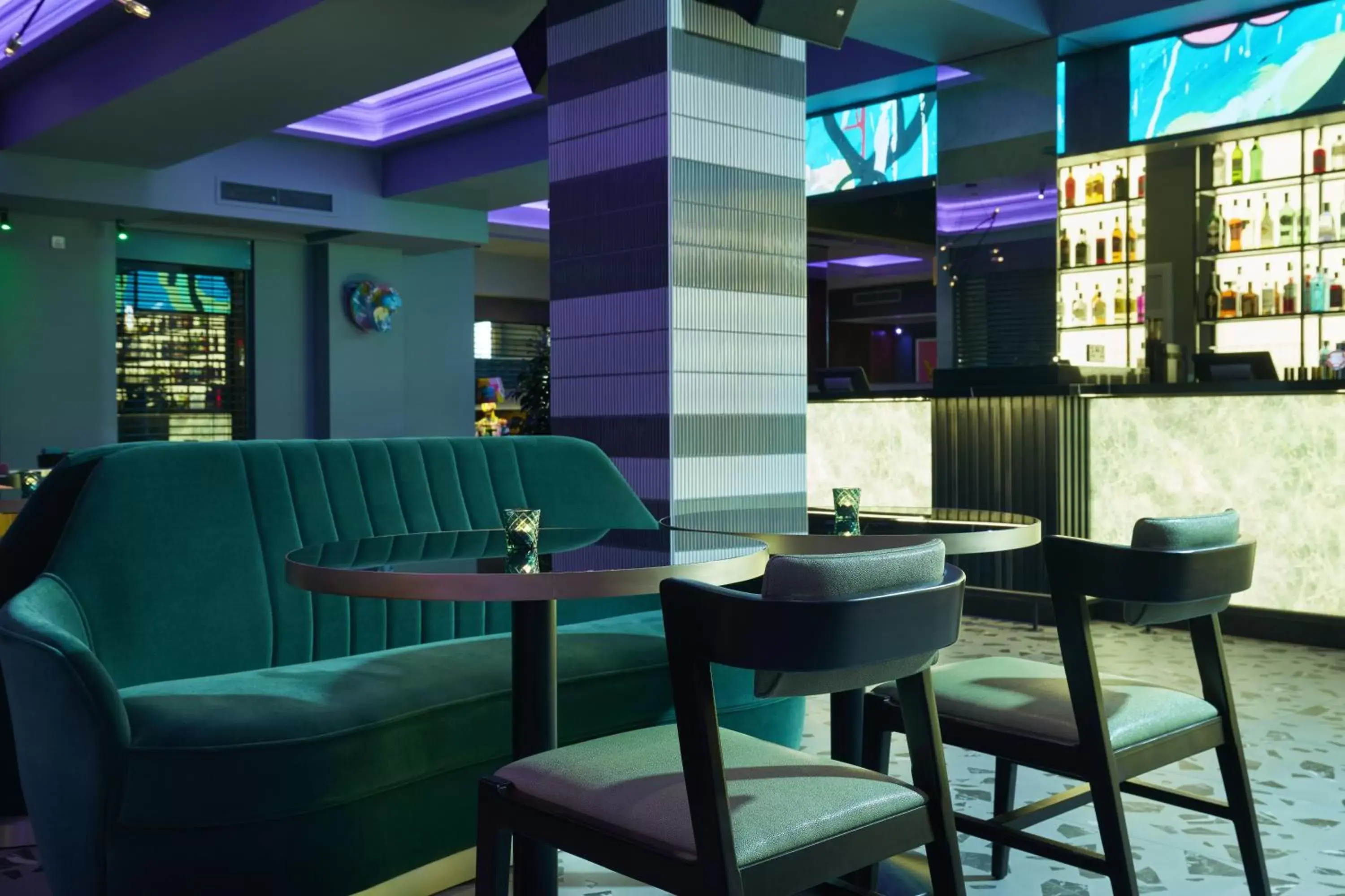 Lounge or bar, Restaurant/Places to Eat in NYX Hotel London Holborn by Leonardo Hotels