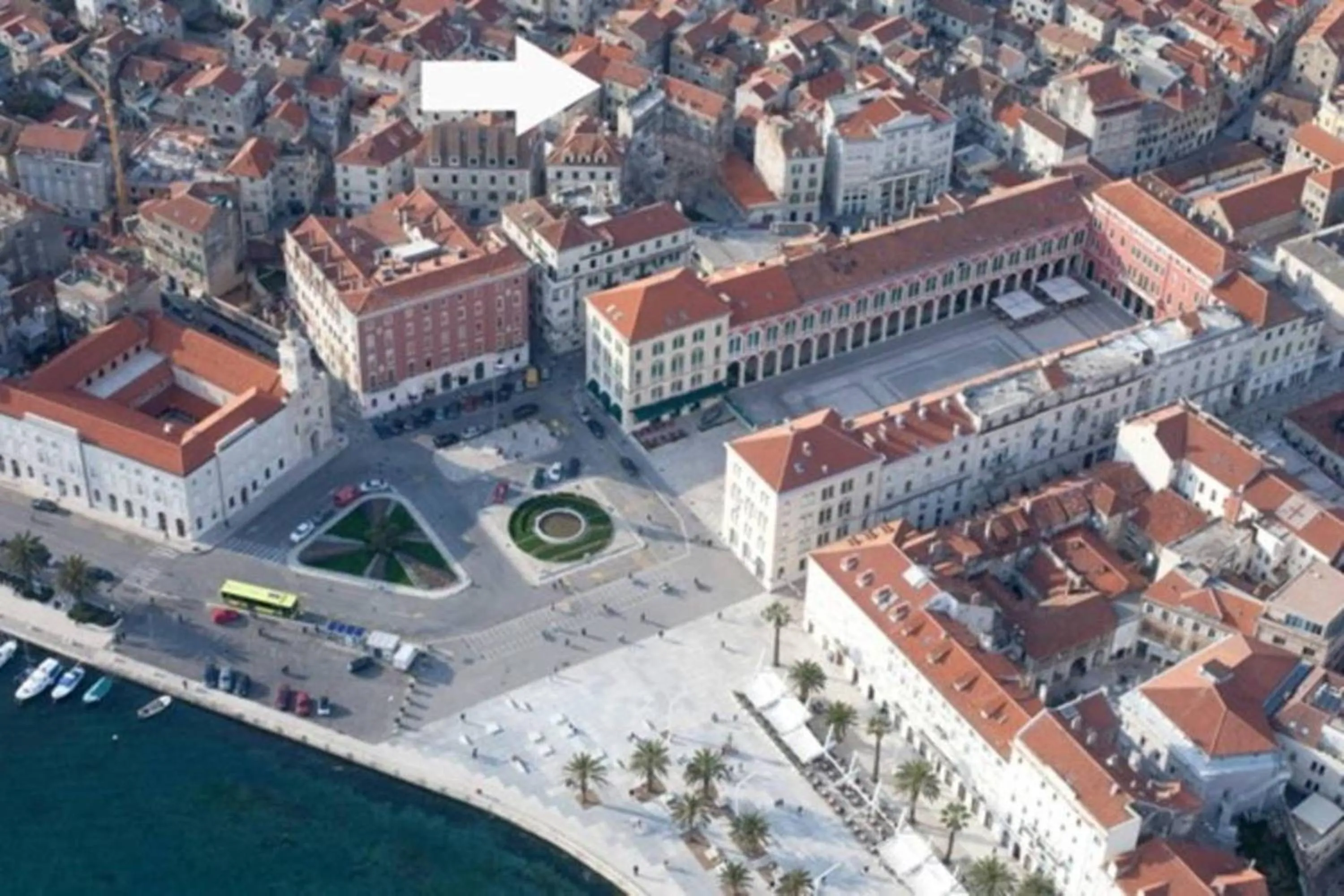 Bird's eye view in Apartment Central Old town with private indoor garage parking