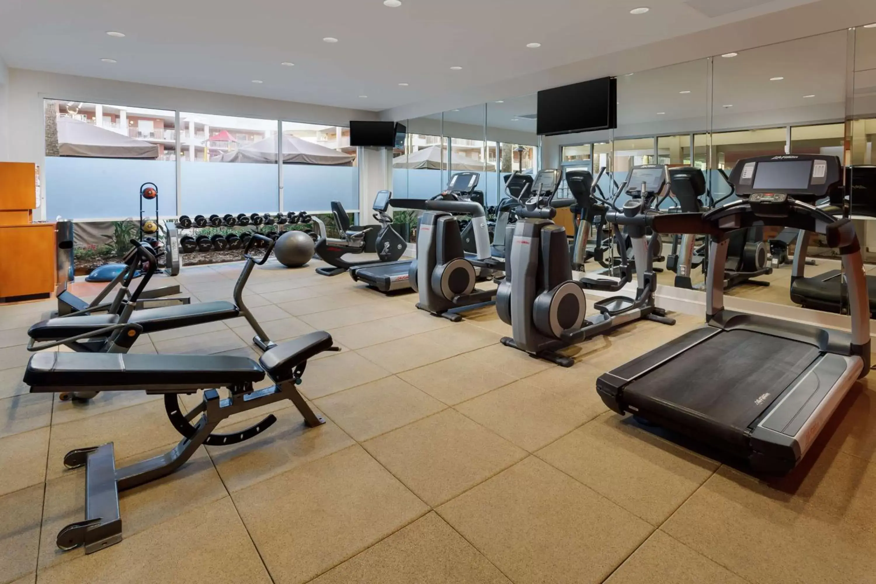 Fitness centre/facilities, Fitness Center/Facilities in Embassy Suites by Hilton Orlando Lake Buena Vista Resort