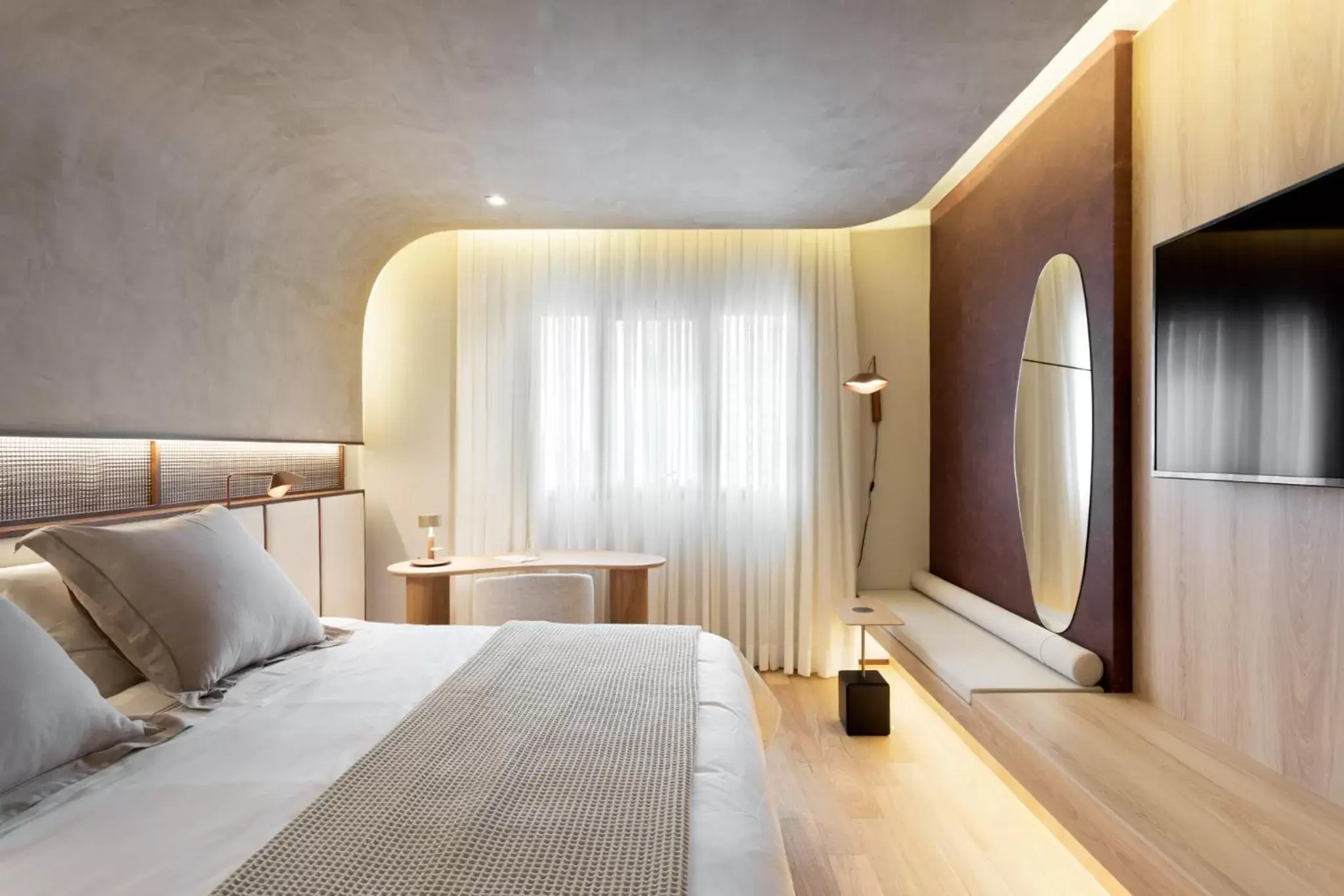 Bedroom, Bed in QOYA Hotel Curitiba, Curio Collection by Hilton