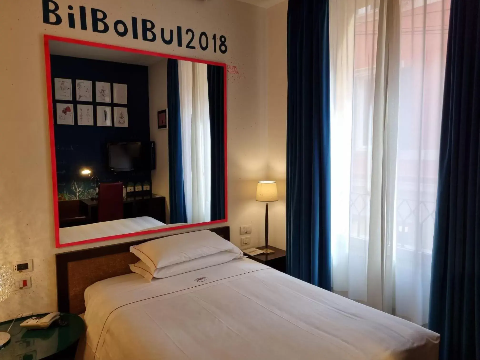 Bedroom, Bed in PHI HOTEL BOLOGNA "Al Cappello Rosso"