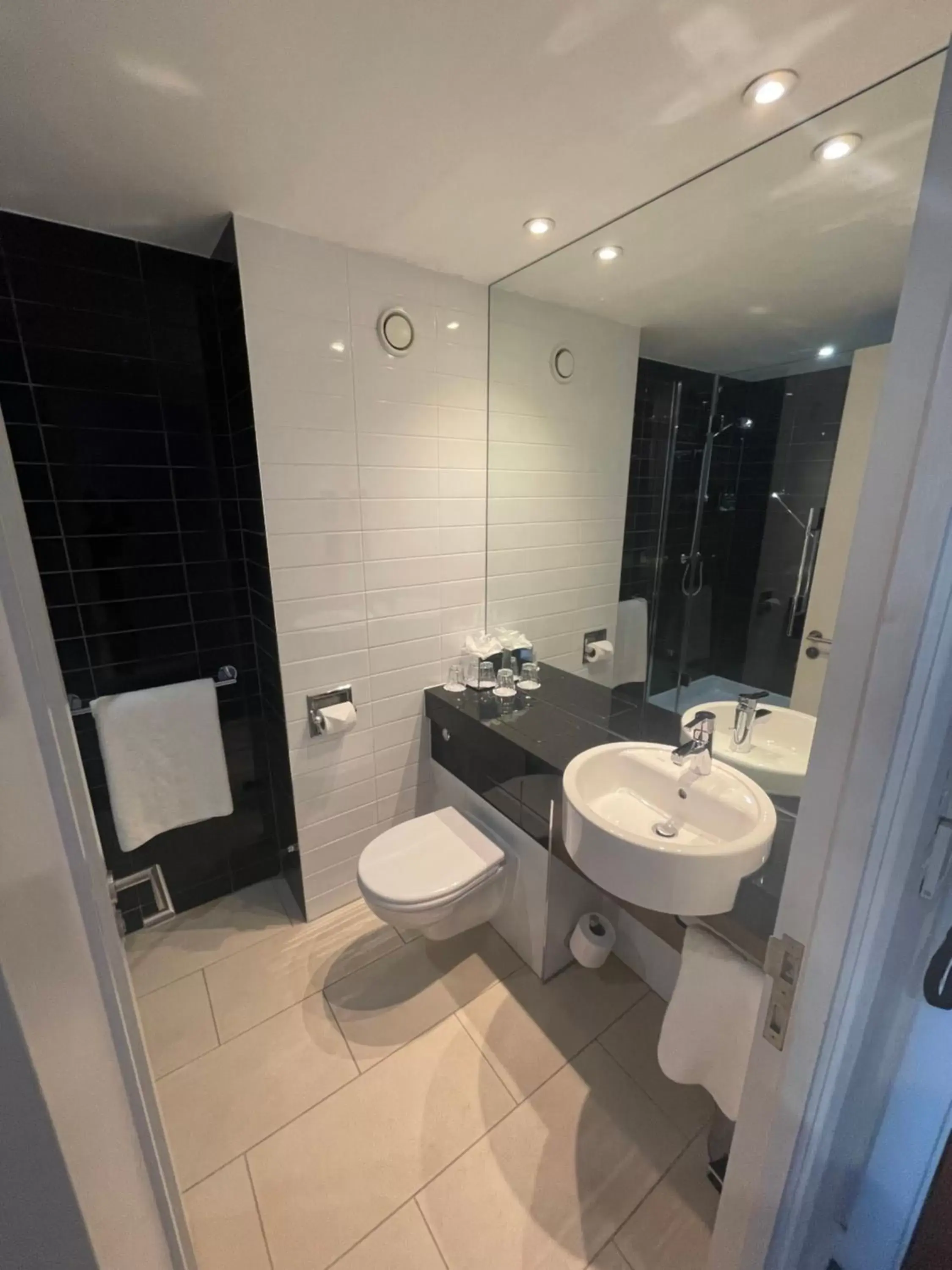 Bathroom in Holiday Inn Express Manchester City Centre, an IHG Hotel