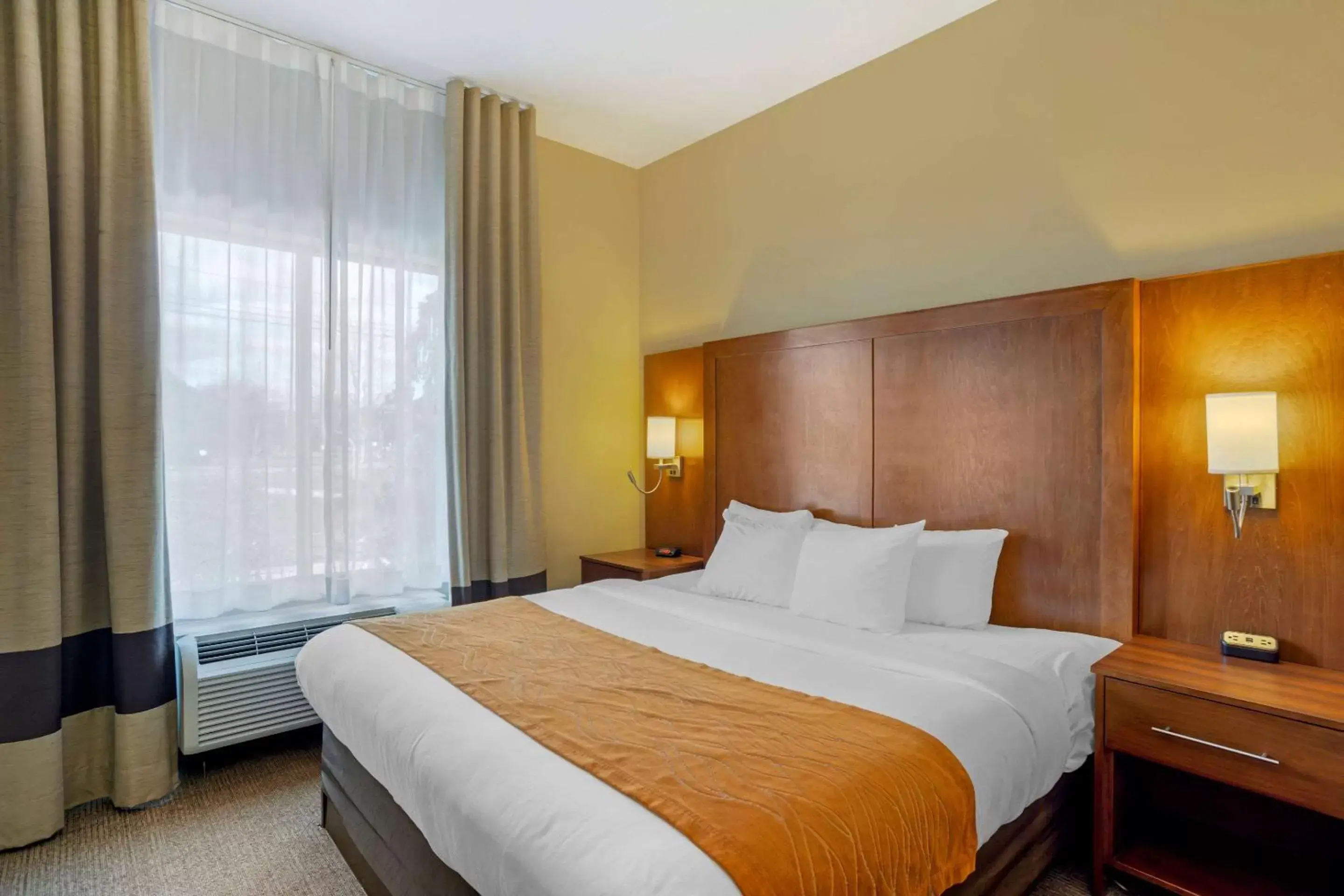 Bedroom, Bed in Comfort Inn & Suites Sayre