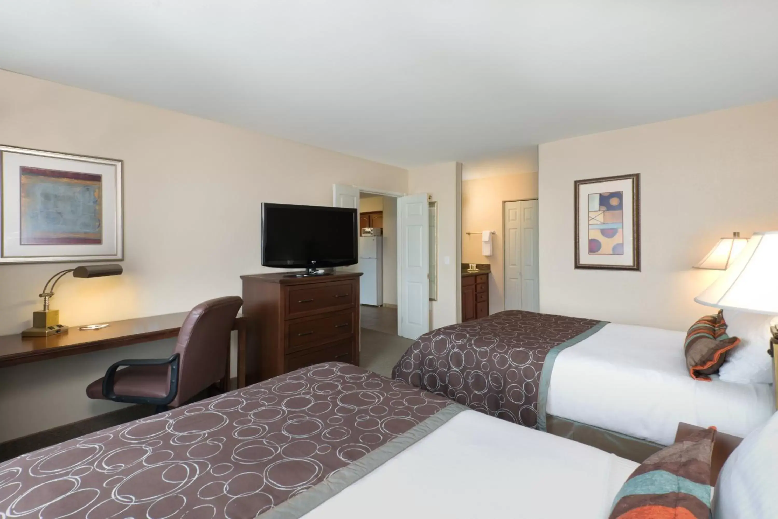 Photo of the whole room, TV/Entertainment Center in Staybridge Suites Tucson Airport, an IHG Hotel