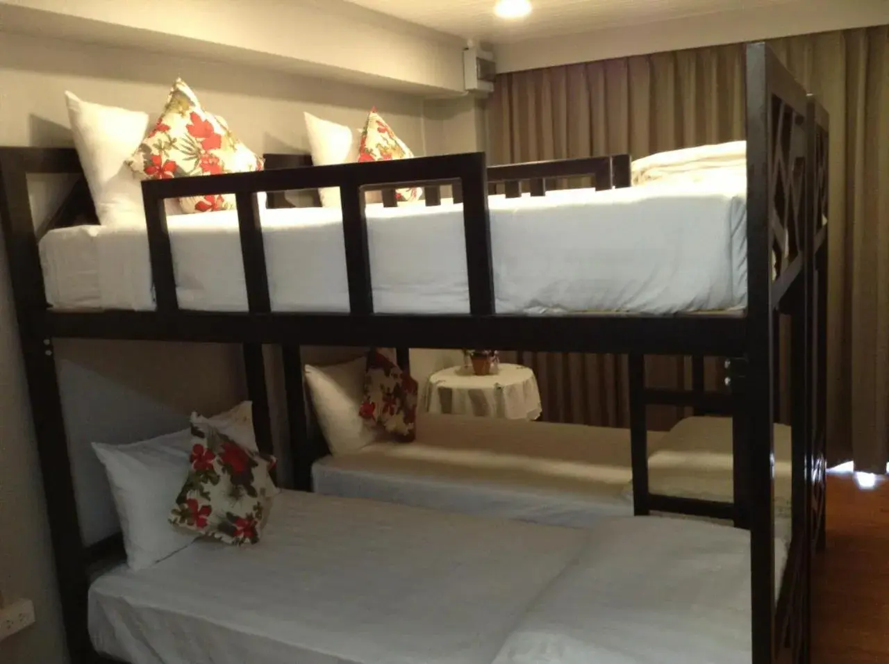 Bunk Bed in Blissotel Ratchada