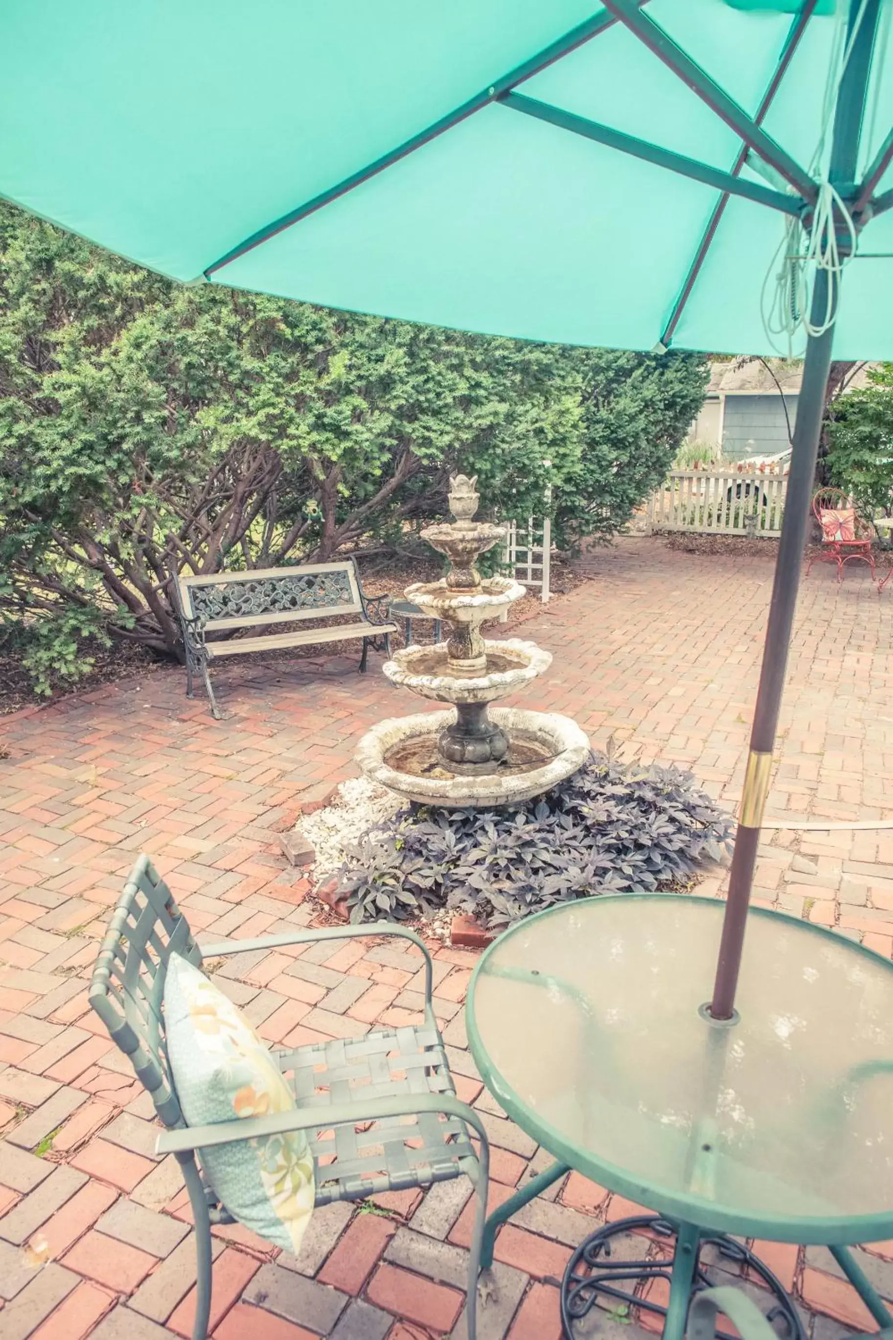 Patio in Silver Heart Inn & Cottages