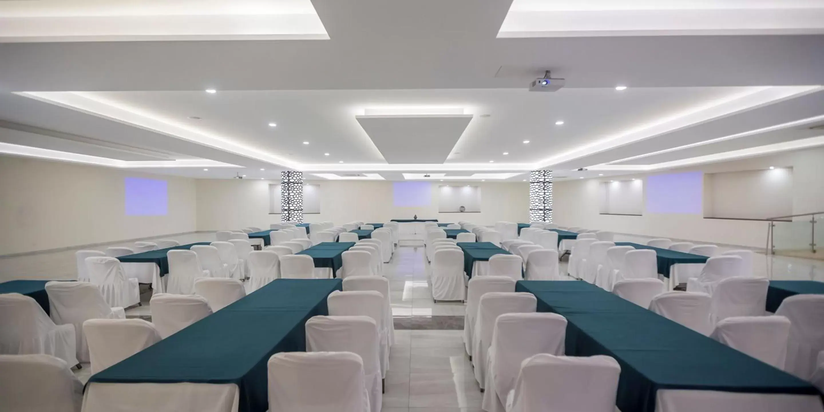 Banquet/Function facilities in Plaza Poblana