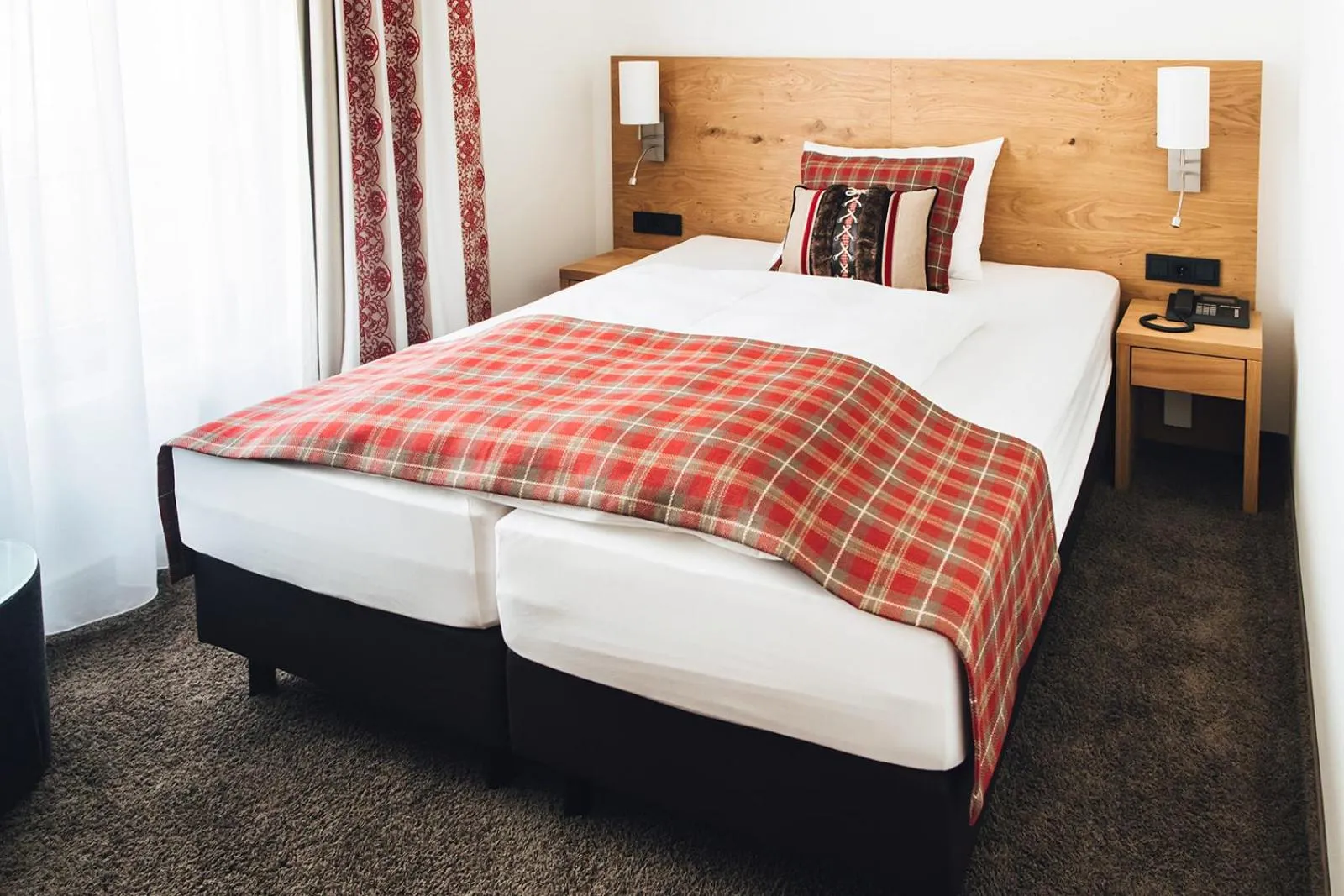 Double Room with Garden View - single occupancy in Hotel Edita