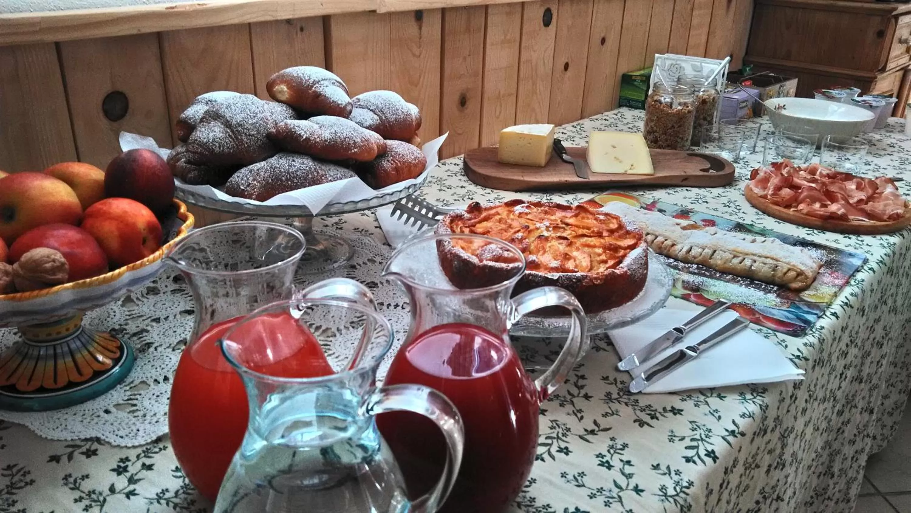 Food and drinks in Agritur Airone Bed & Camping