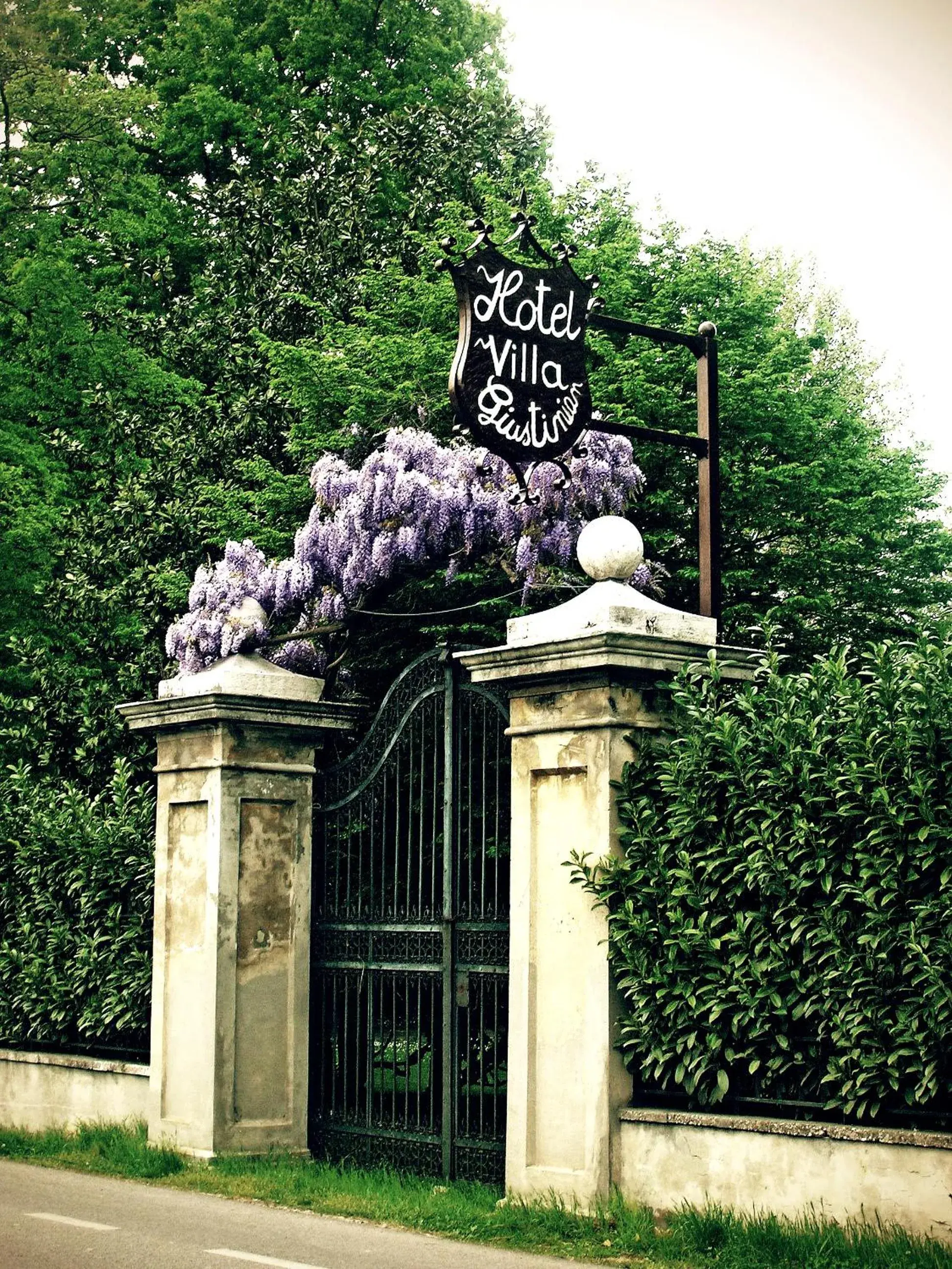 Facade/entrance in Park Hotel Villa Giustinian