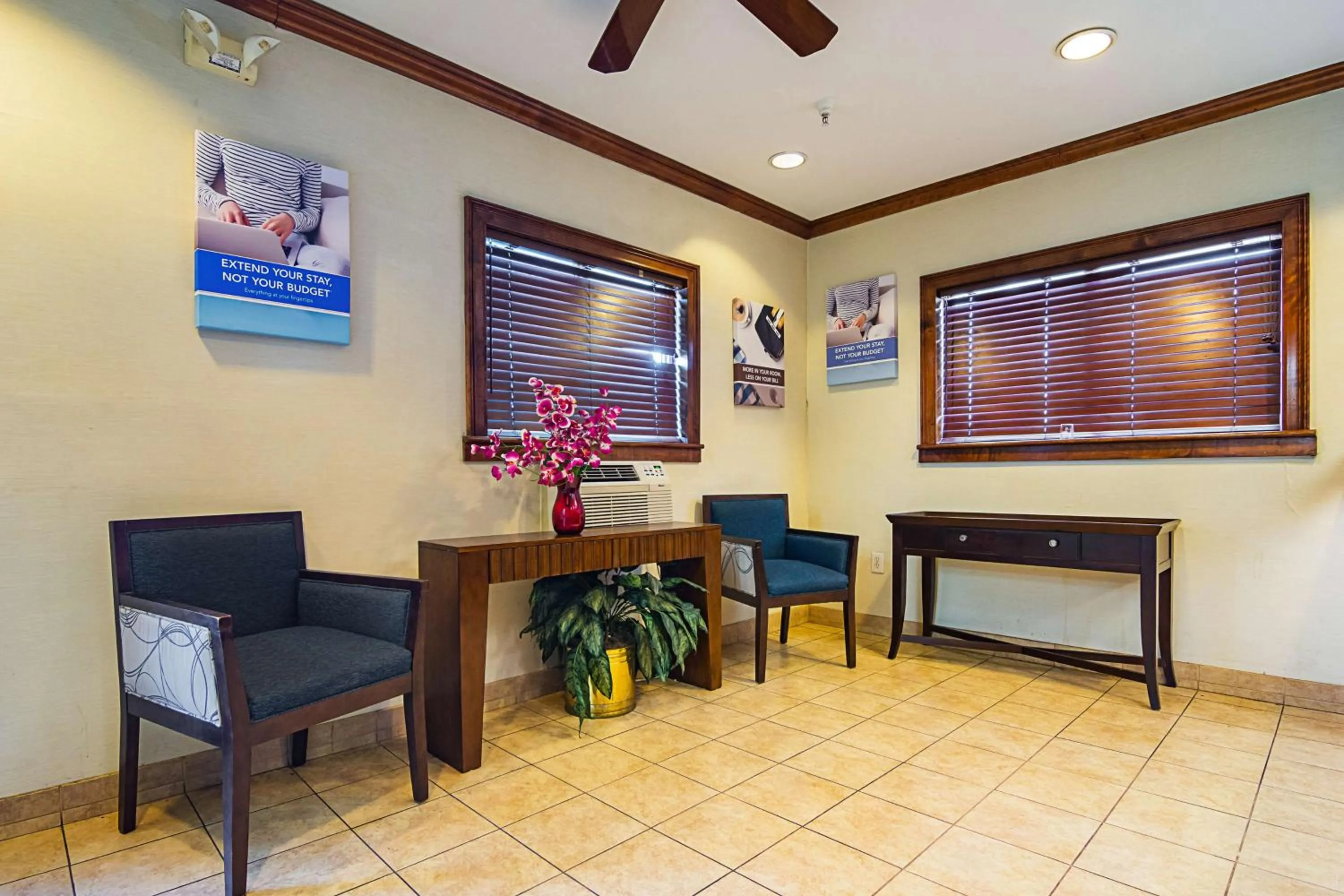 Lobby or reception in Motel 6-Fayetteville, NC - Fort Liberty Area
