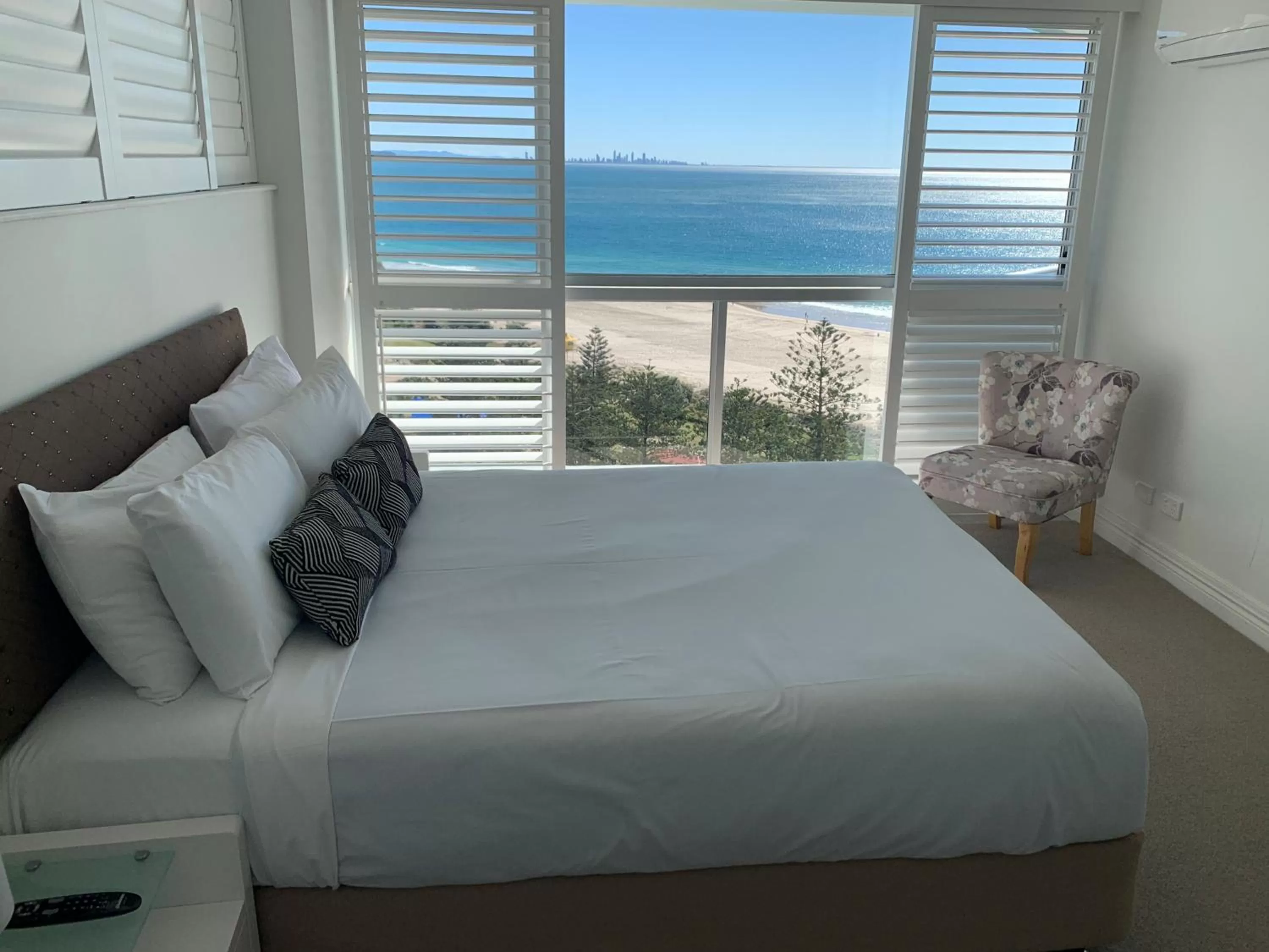 View (from property/room), Bed in Ocean Plaza Resort