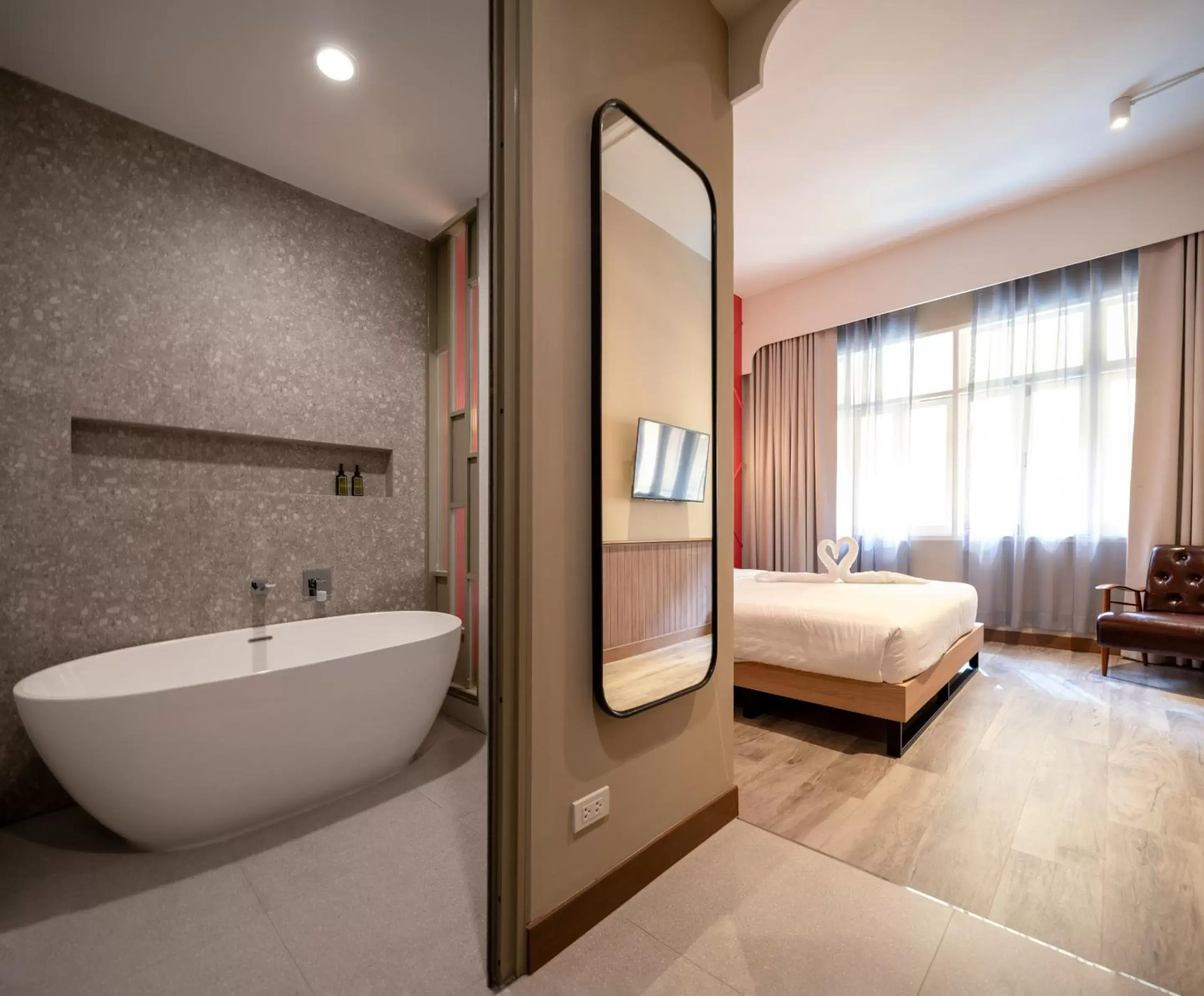 Photo of the whole room, Bathroom in Miami Hotel Bangkok - SHA Plus
