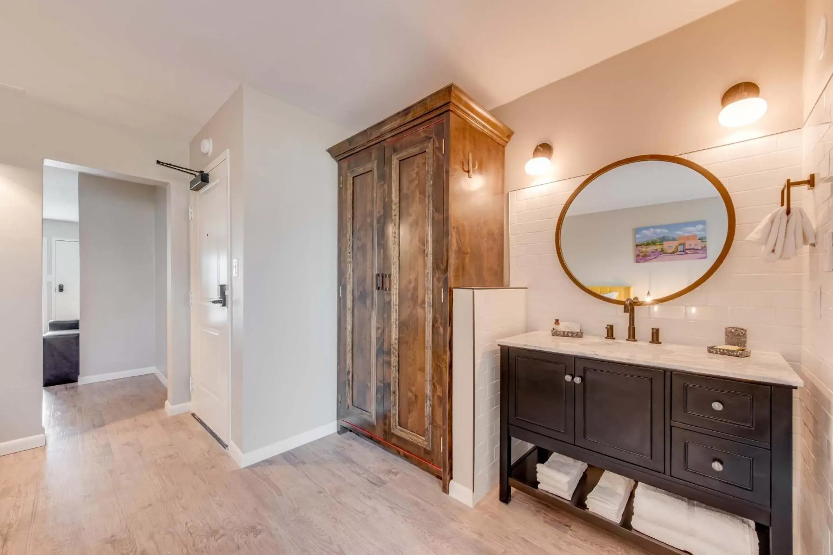 Bedroom, Bathroom in Taos Motor Lodge