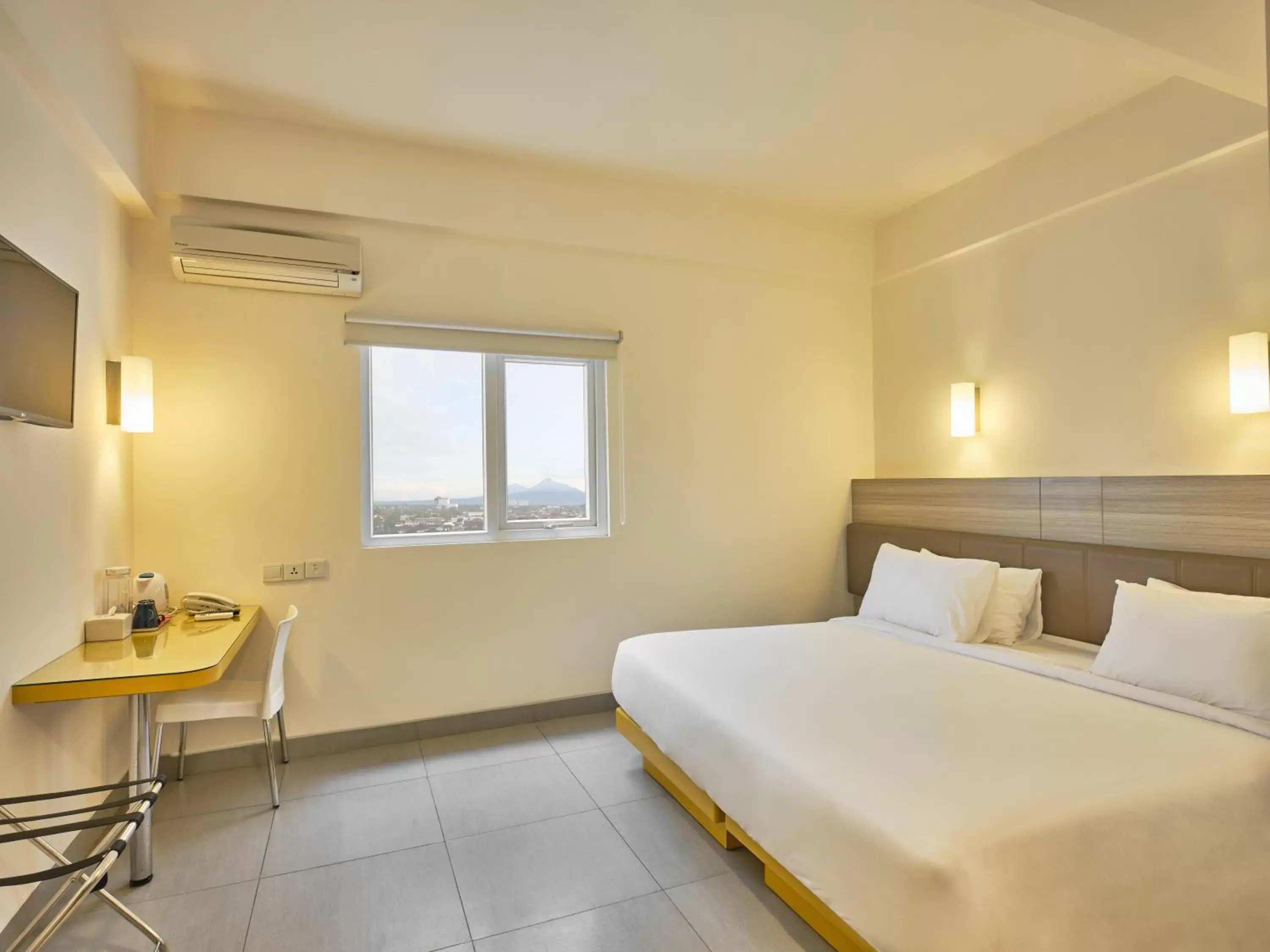 Bedroom, Bed in Carani Hotel Yogyakarta Bedroom, Bed in Carani Hotel Yogyakarta