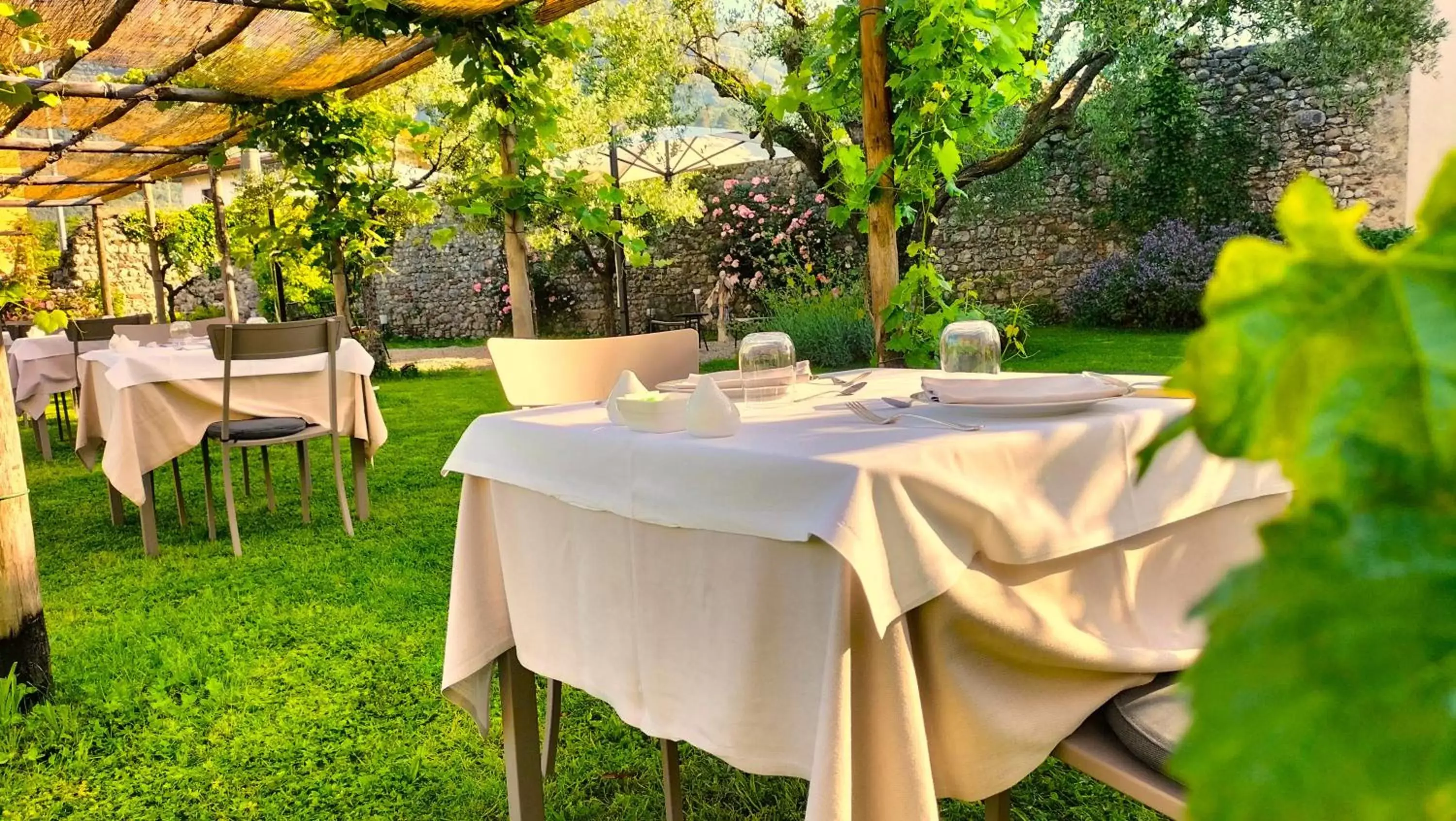 Garden, Restaurant/Places to Eat in Badia Giulia Prestigious Historical B&B