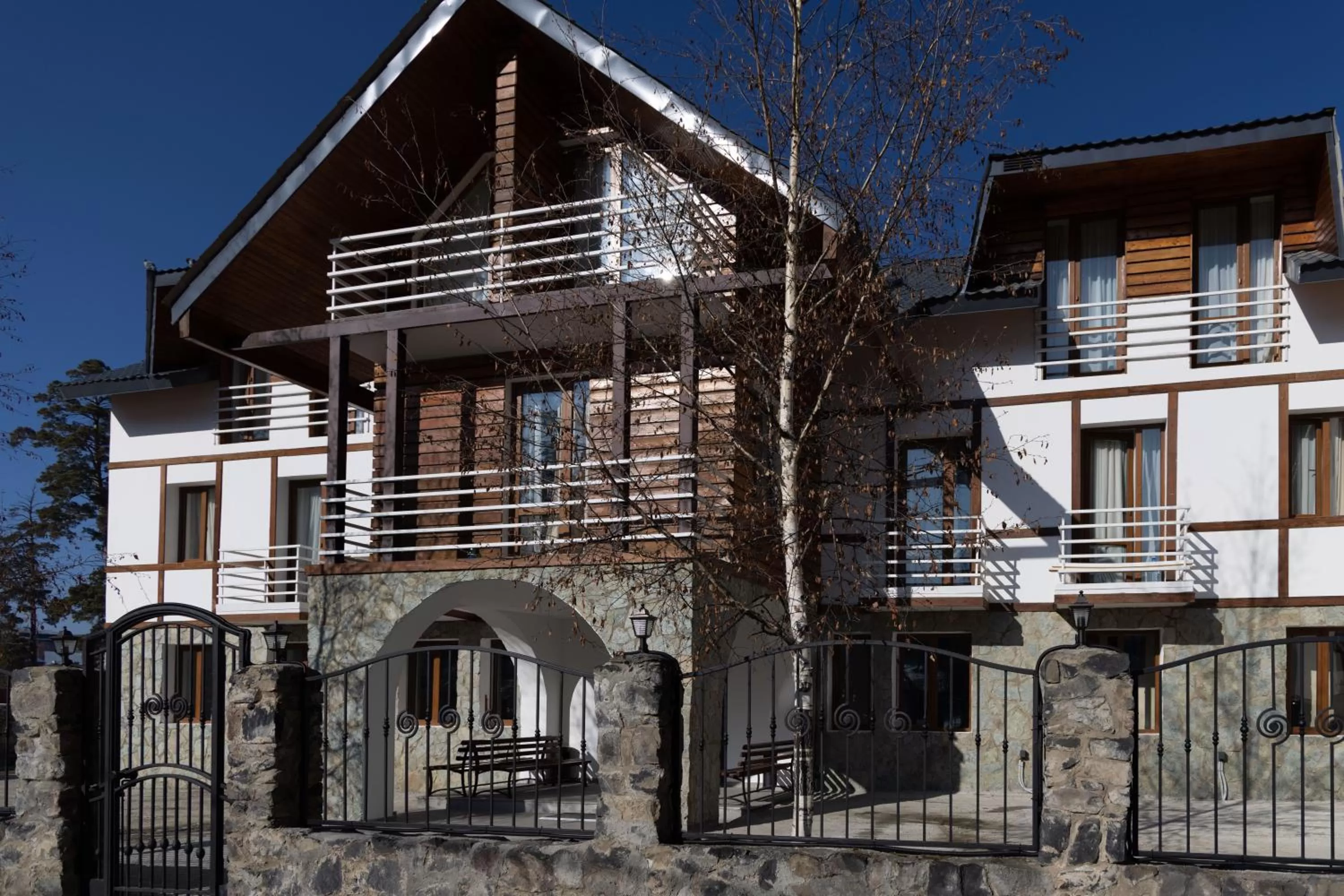 Property Building in Hotel 1700